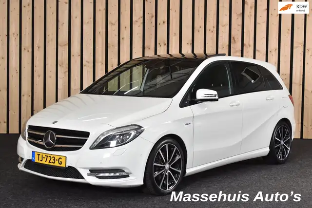 Mercedes-Benz B 180 Blue efficiency 109dkm PANO Stoelverwarming All se