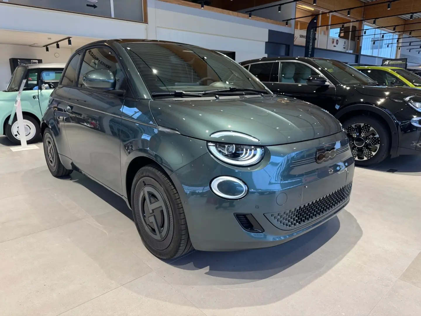 Fiat 500e Giorgio Armani Edition Vert - 2