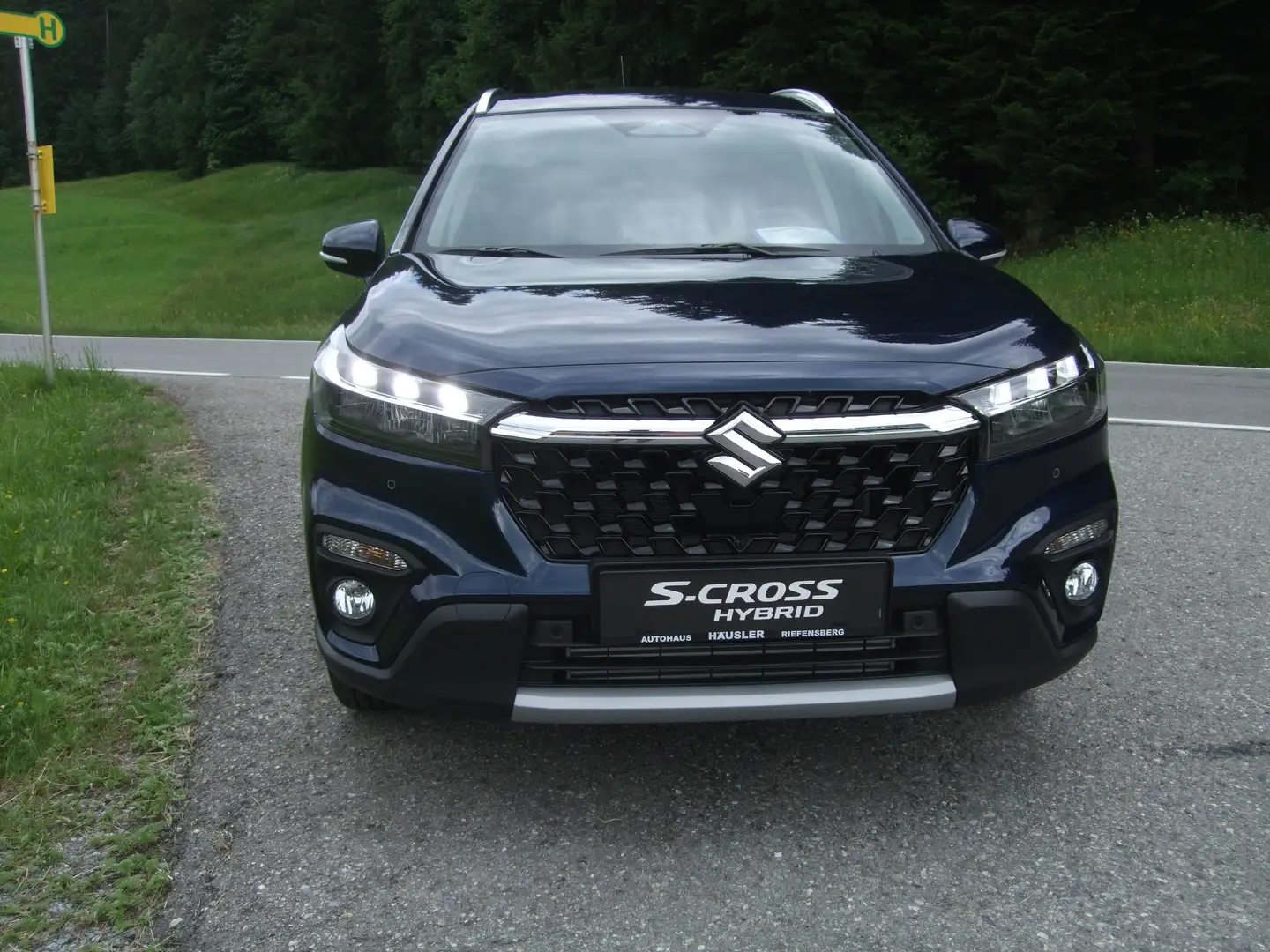Suzuki S-Cross Shine Allgrip Hybrid Blau - 2