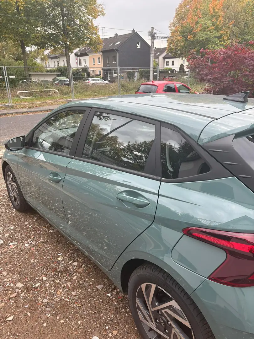 Hyundai i20 1.2 Select Aktion NAVI Kamera 5J Garantie Grün - 2