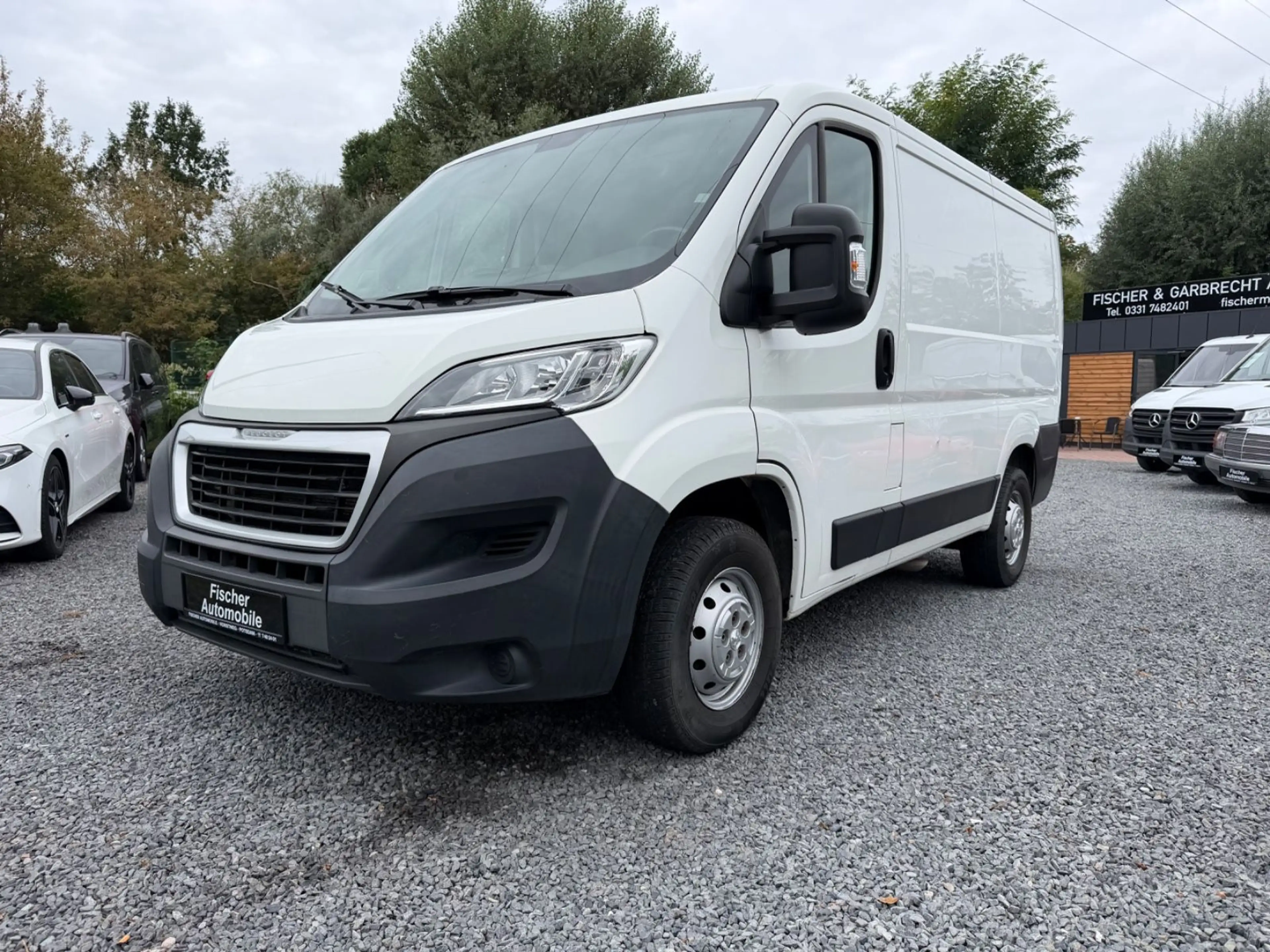 Peugeot Boxer Kasten 330 L1H1 Premium+KLIMA+NAVI+KAMERA+
