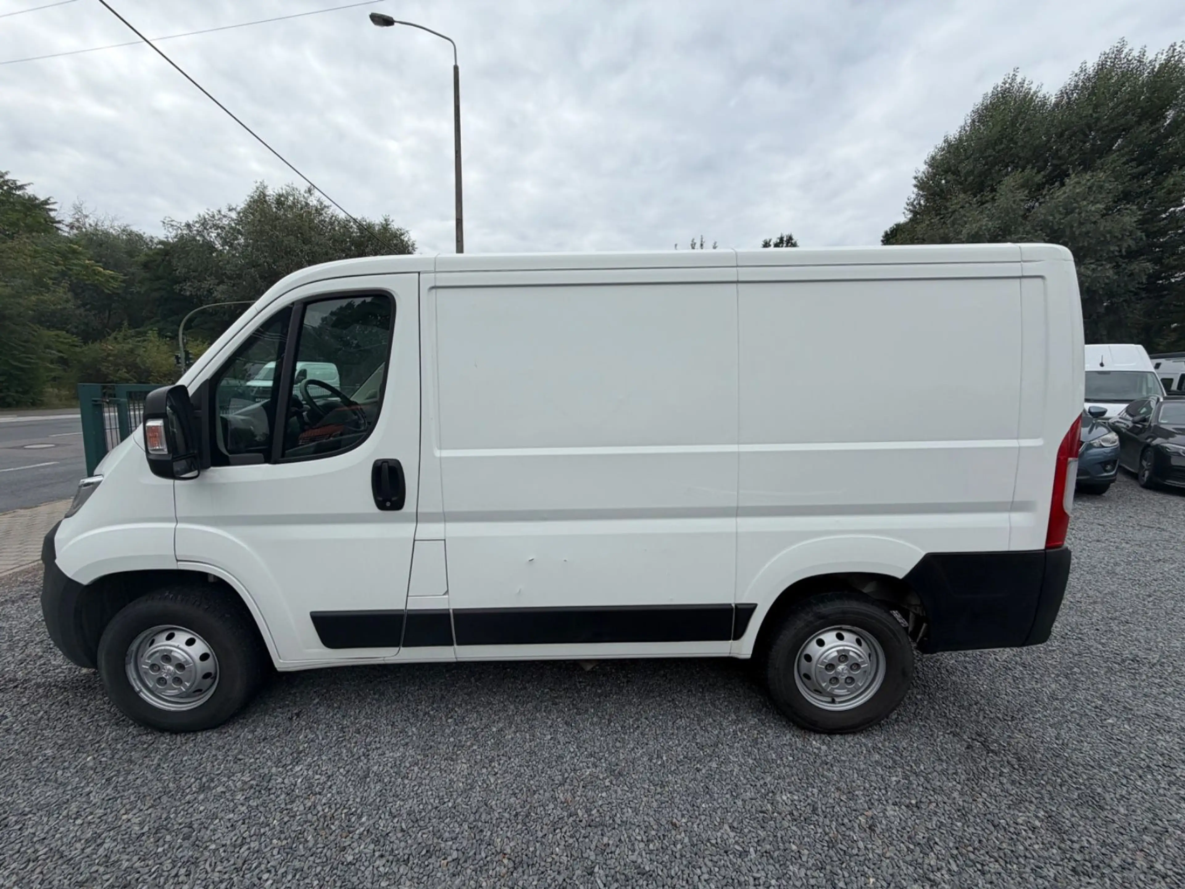 Peugeot Boxer Kasten 330 L1H1 Premium+KLIMA+NAVI+KAMERA+ — photo 8
