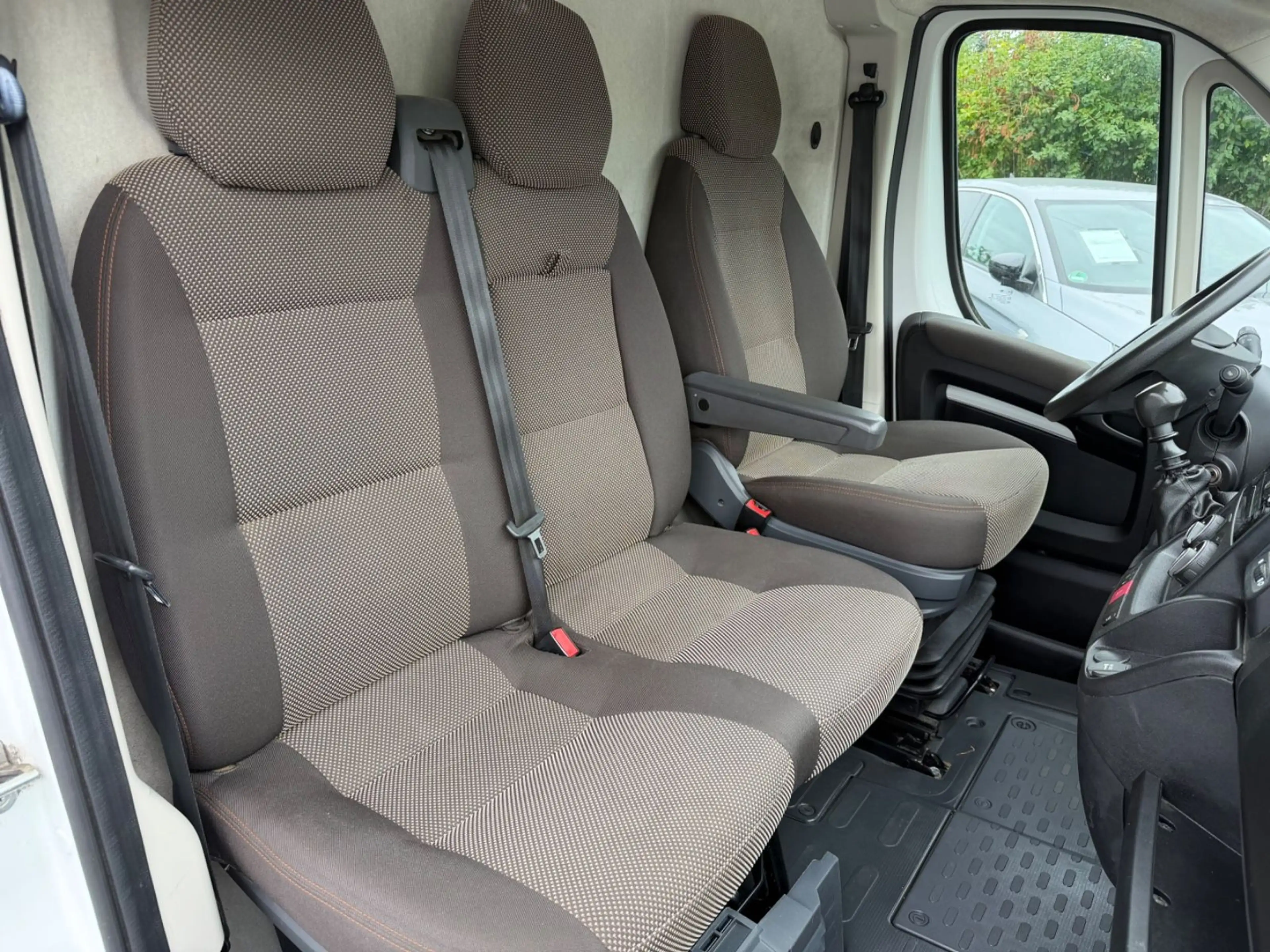 Peugeot Boxer Kasten 330 L1H1 Premium+KLIMA+NAVI+KAMERA+ — photo 12
