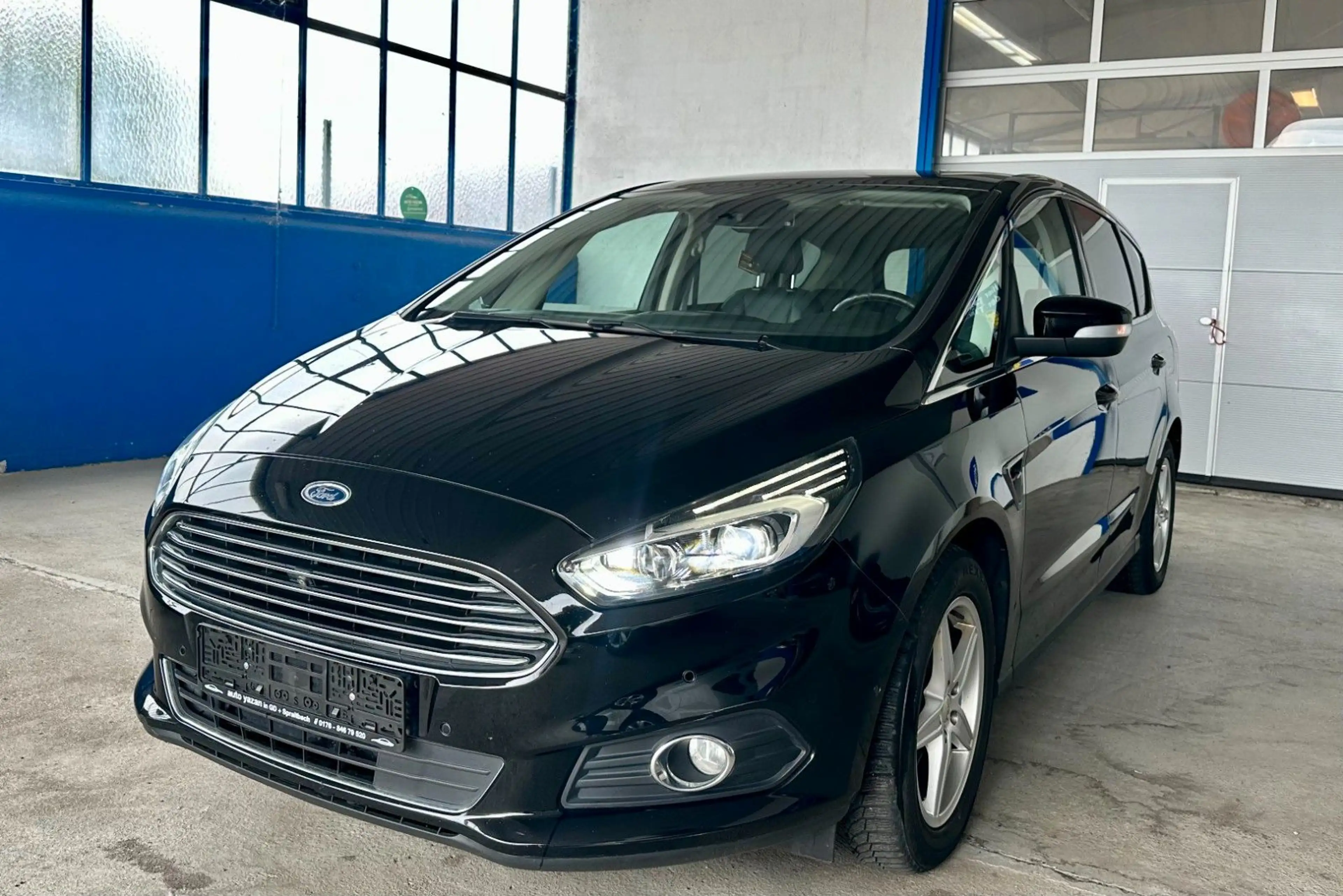 Ford S-Max S-MAX Titanium / Massage / AHK / Kamera