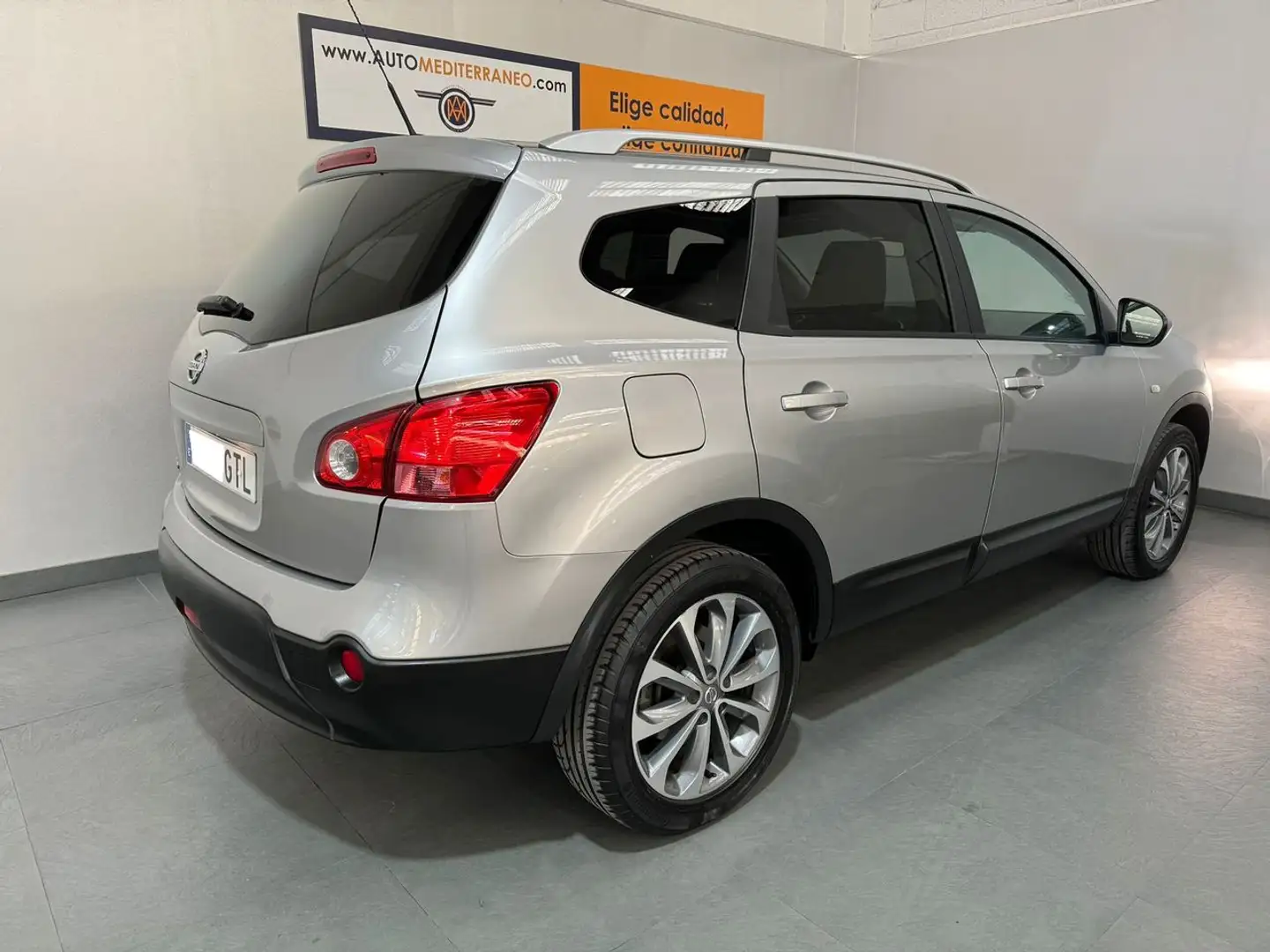 Nissan Qashqai Q+2 2.0 Tekna Premium 4x2 18´´ Gris - 2