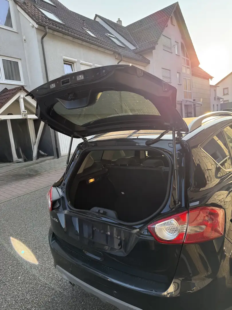 Ford Kuga Champions Edition - 2