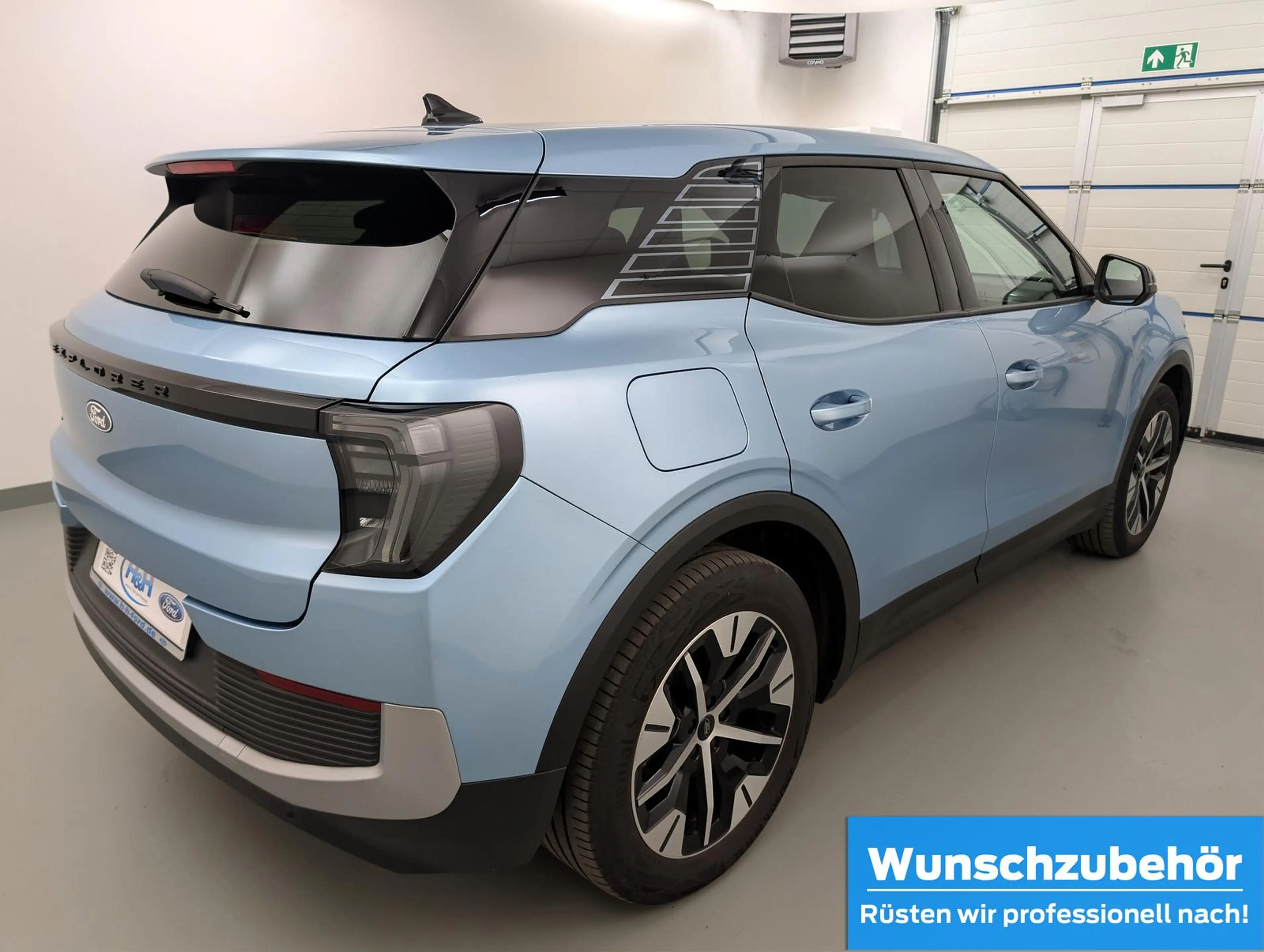 Ford Explorer RWD 150kw ACC+Massage+SHZ+LenkHZ+AHK — photo 4