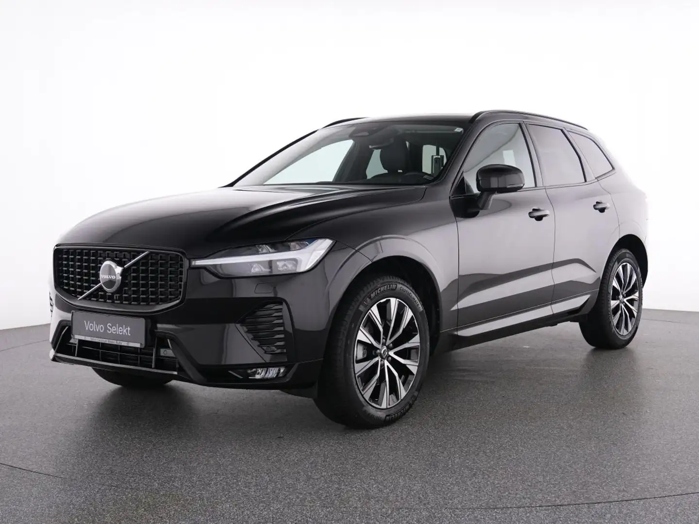 Volvo XC60 B5 AWD  PLUS DARK FAP+PANO+H&KSOUND+MEMORY+ Negro - 2