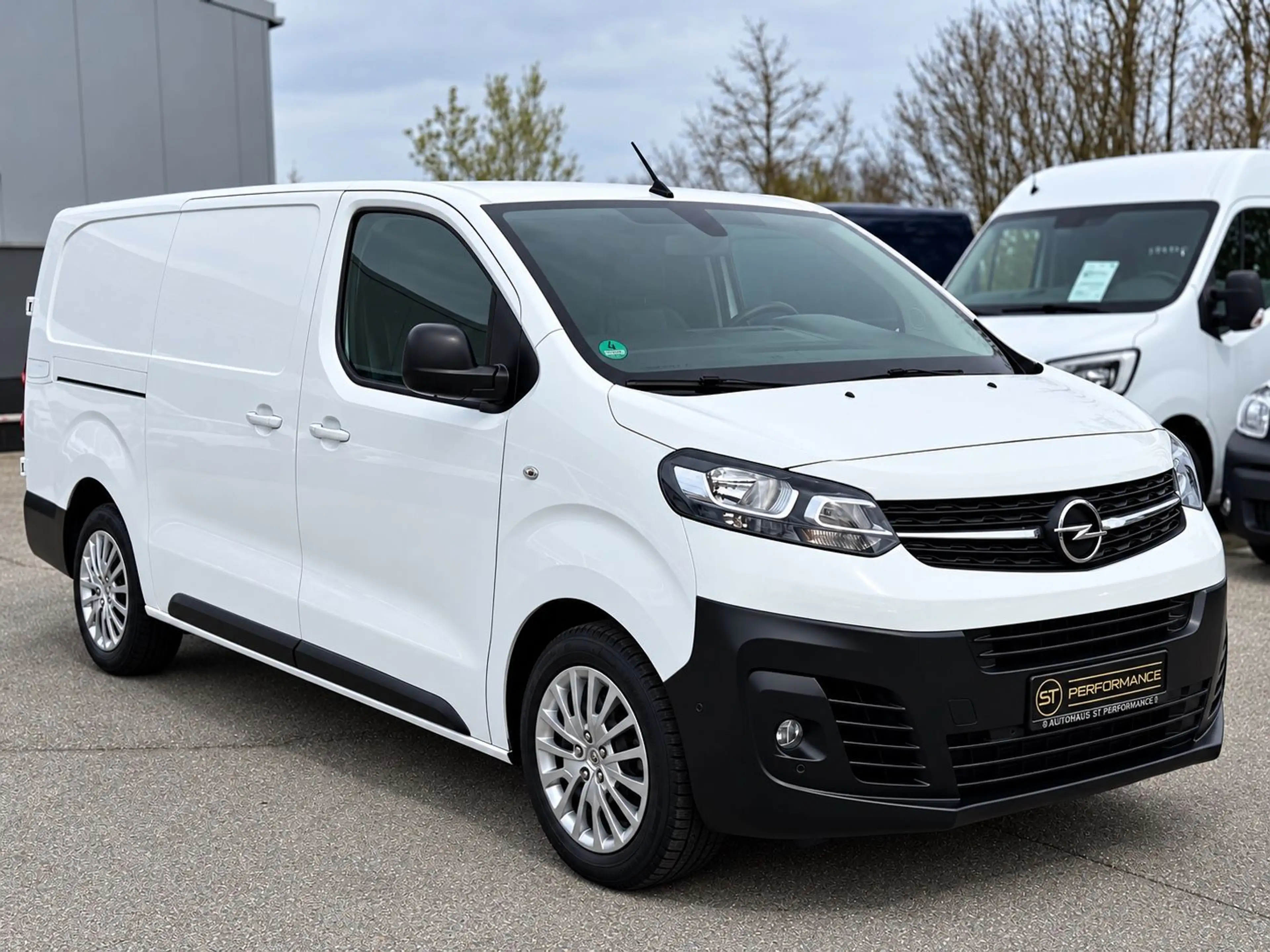 Opel Vivaro Edition L3 KLIMA WÜRTH-SCHRANK TEMPOMAT — photo 3