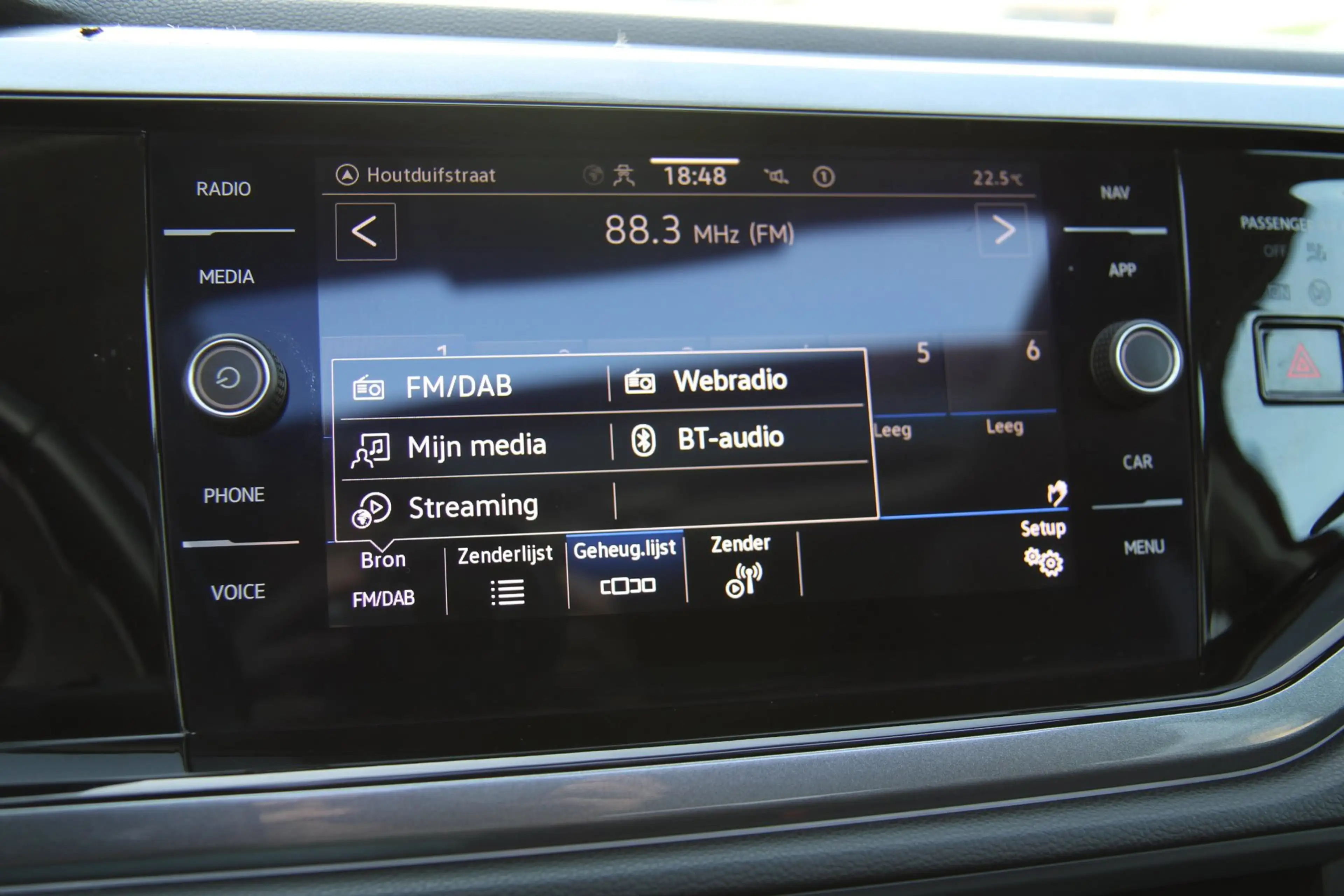 Volkswagen Taigo 1.5 TSI Style DSG Pano Virtual Trekhaak !! — photo 26