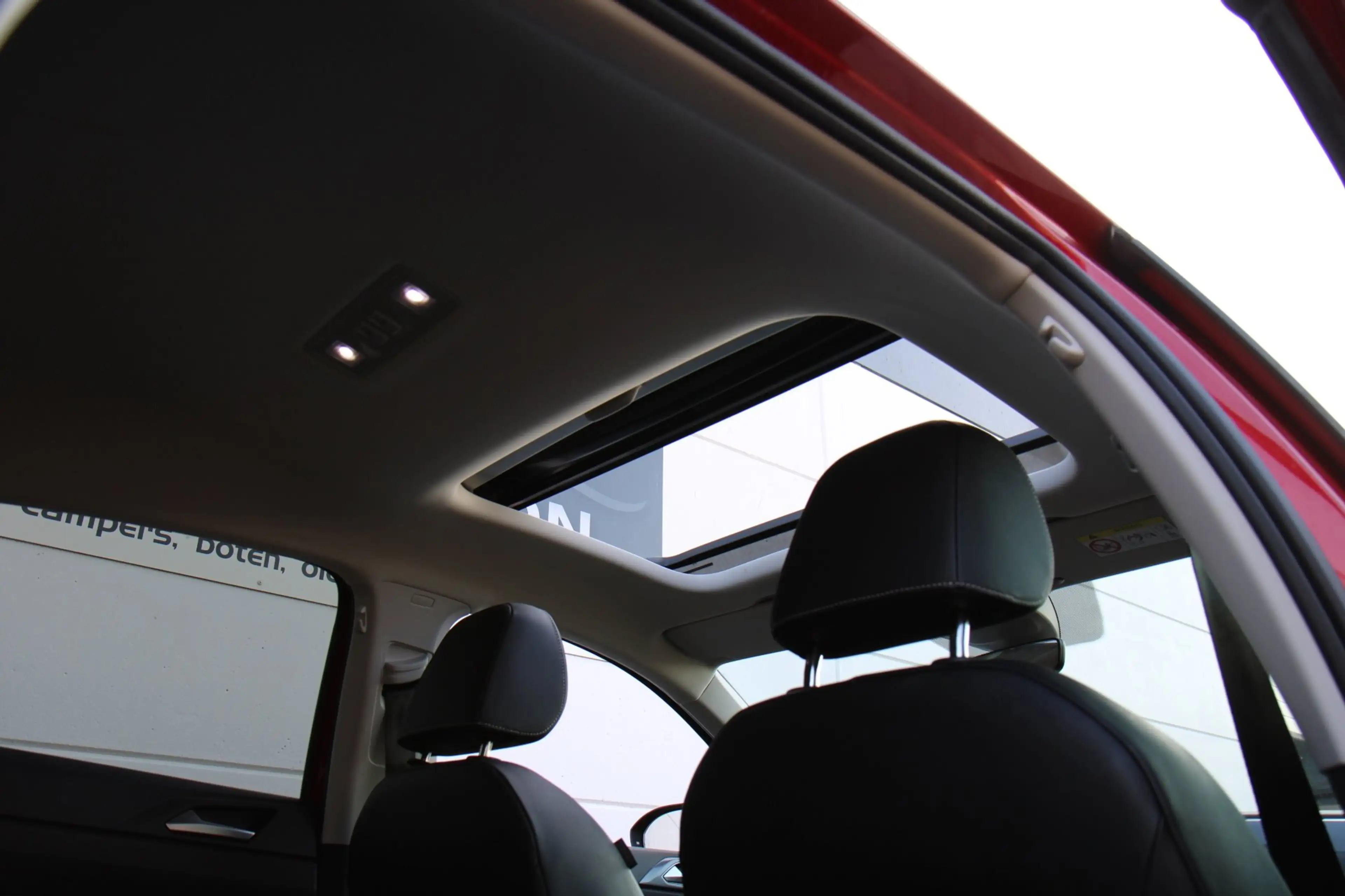 Volkswagen Taigo 1.5 TSI Style DSG Pano Virtual Trekhaak !! — photo 36