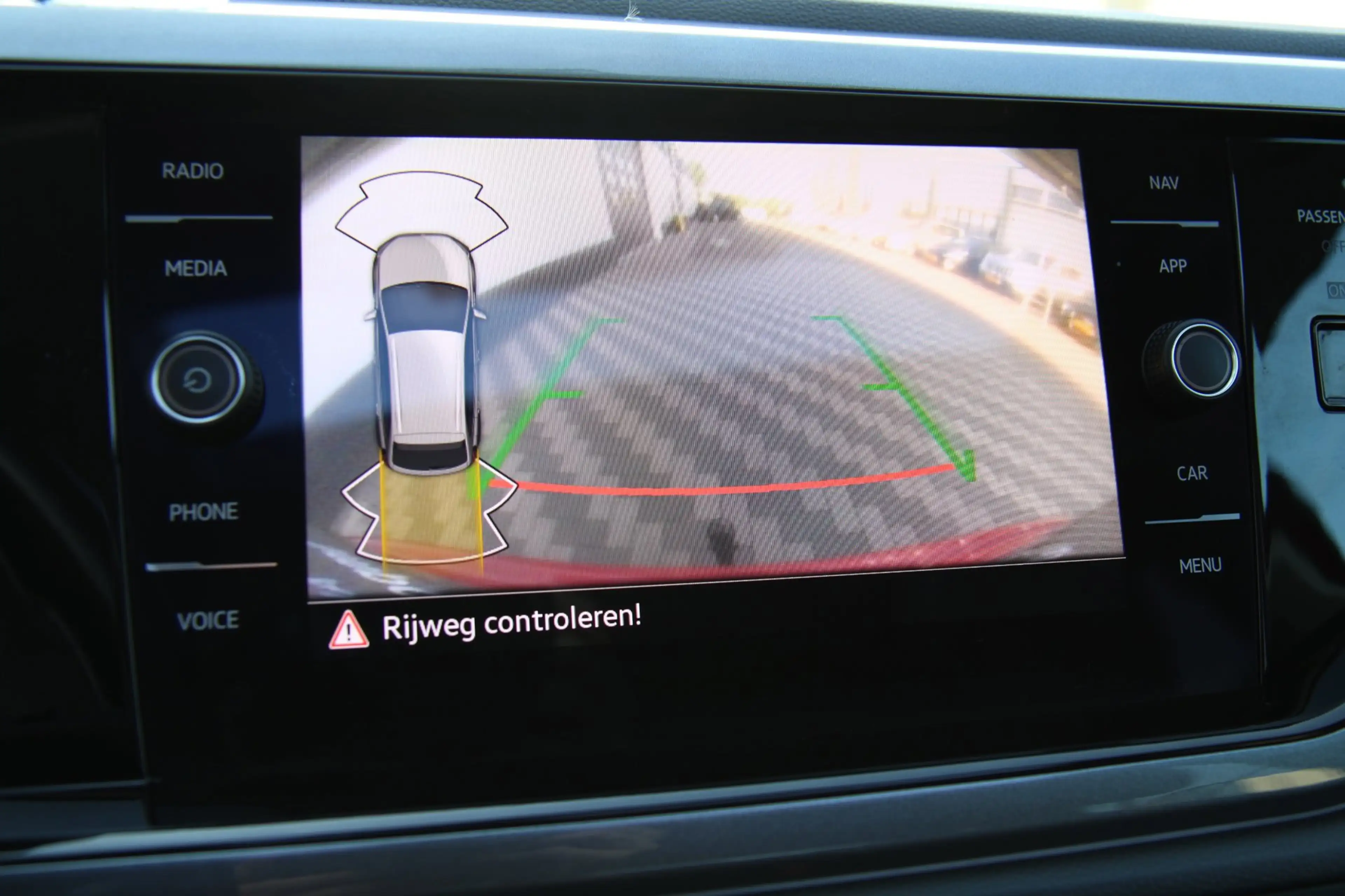 Volkswagen Taigo 1.5 TSI Style DSG Pano Virtual Trekhaak !! — photo 25