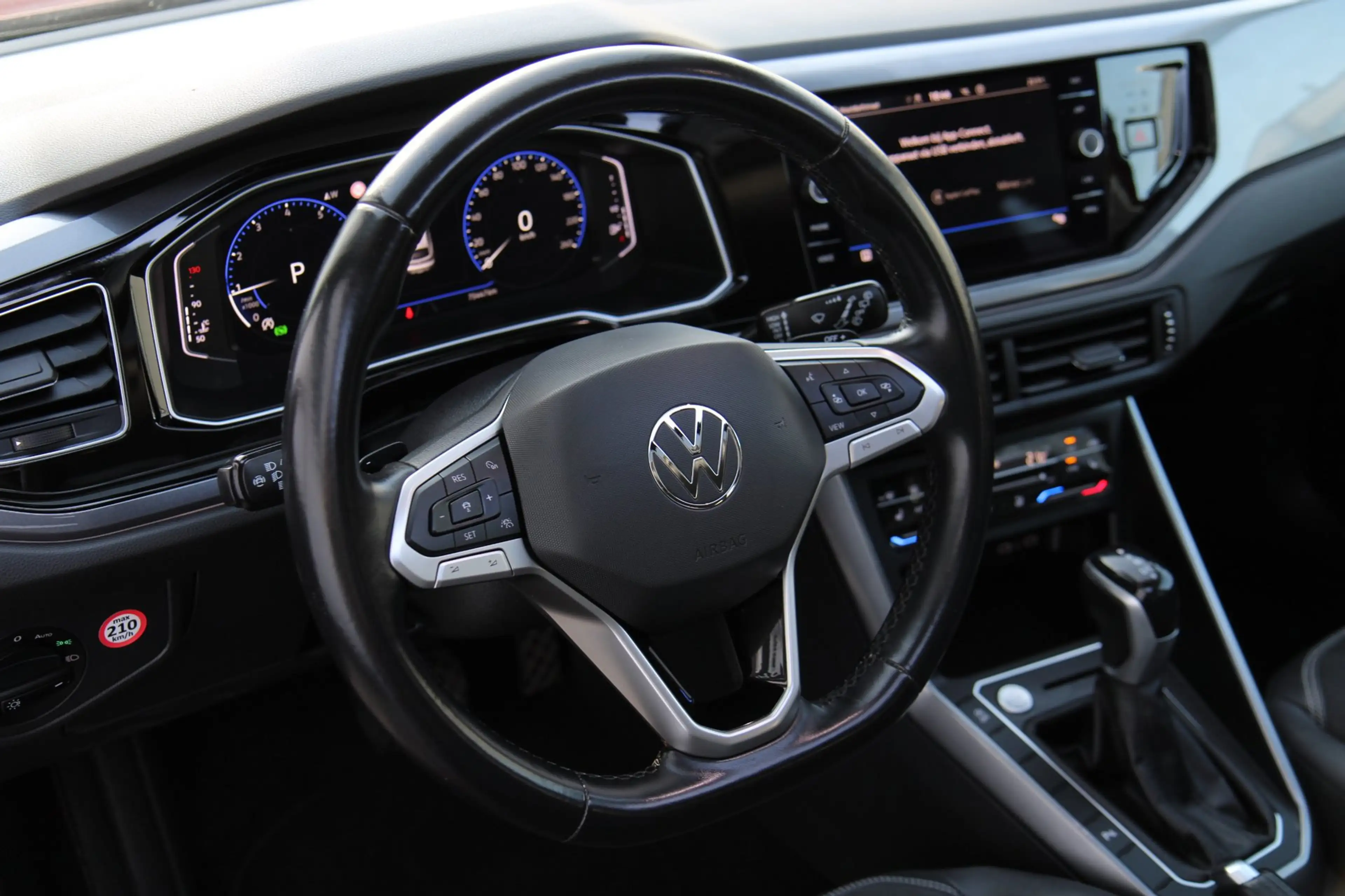 Volkswagen Taigo 1.5 TSI Style DSG Pano Virtual Trekhaak !! — photo 17