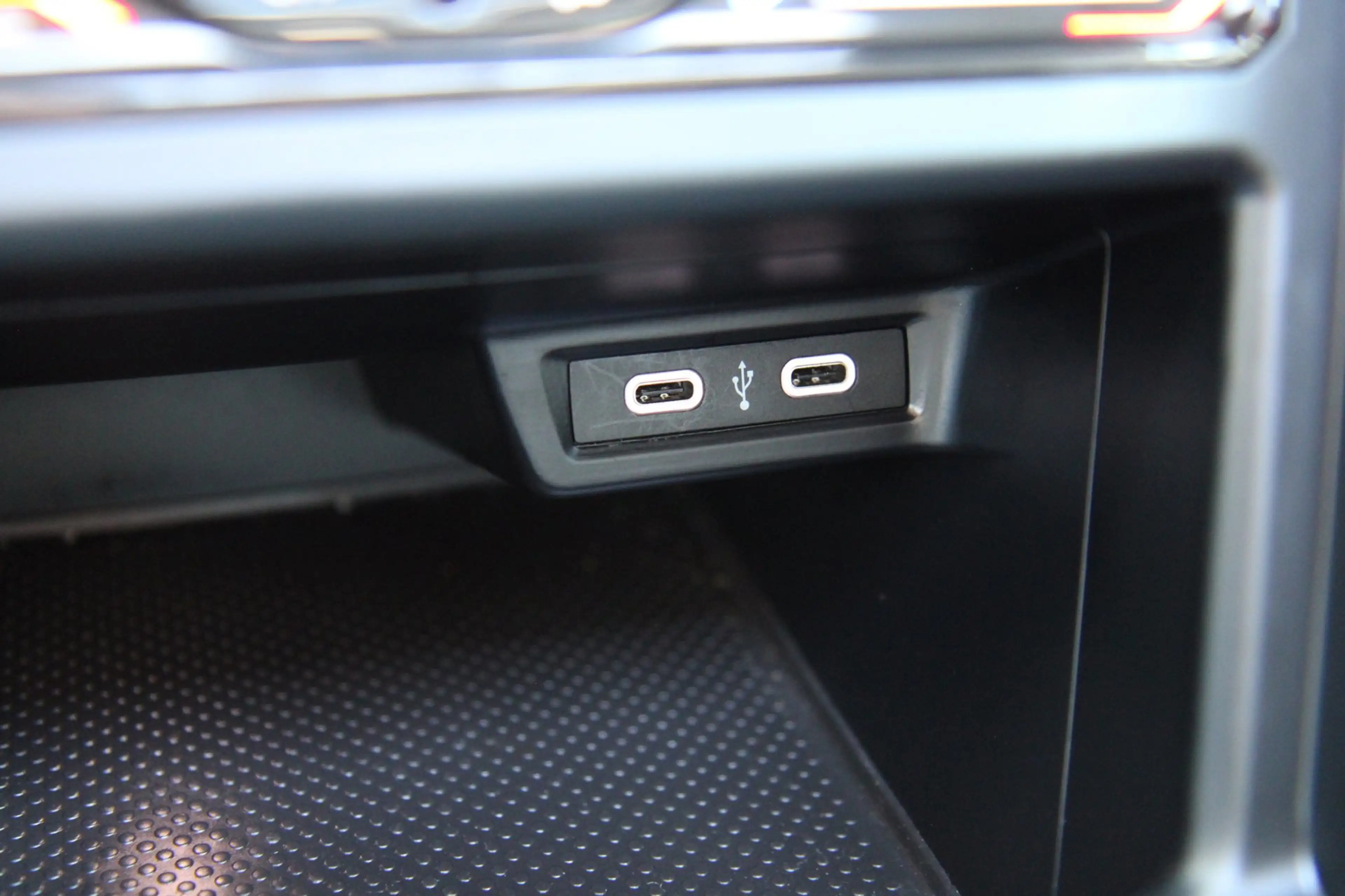 Volkswagen Taigo 1.5 TSI Style DSG Pano Virtual Trekhaak !! — photo 33