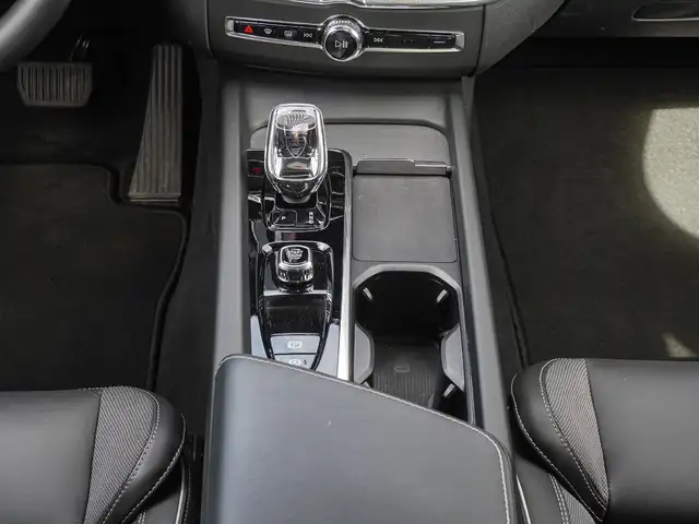 Volvo XC60 view 14