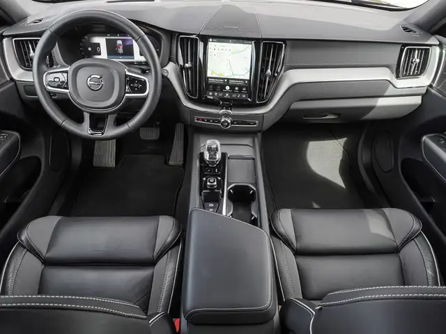 Volvo XC60 view 10