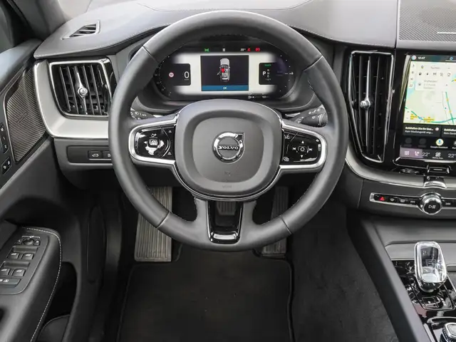 Volvo XC60 view 11