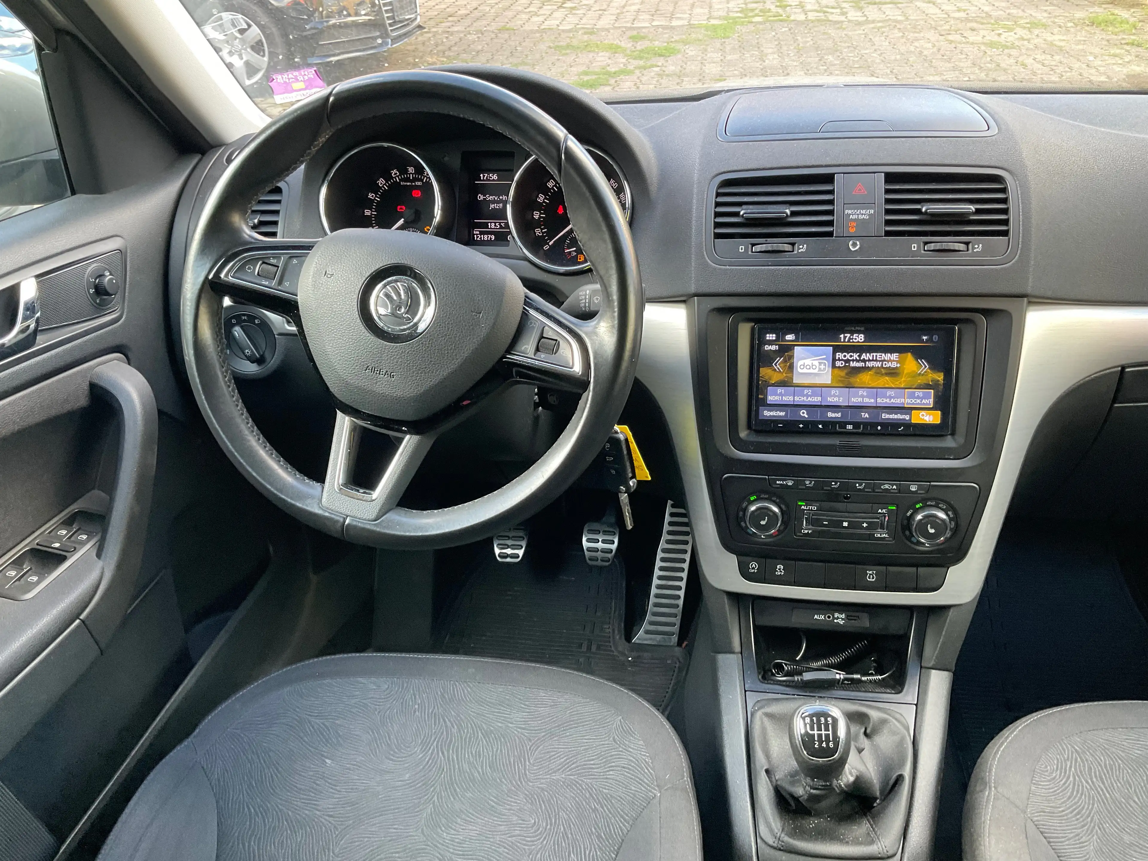 Skoda Yeti Yeti, 2.0 TDI, NAVI, PDC, ALU, — photo 10