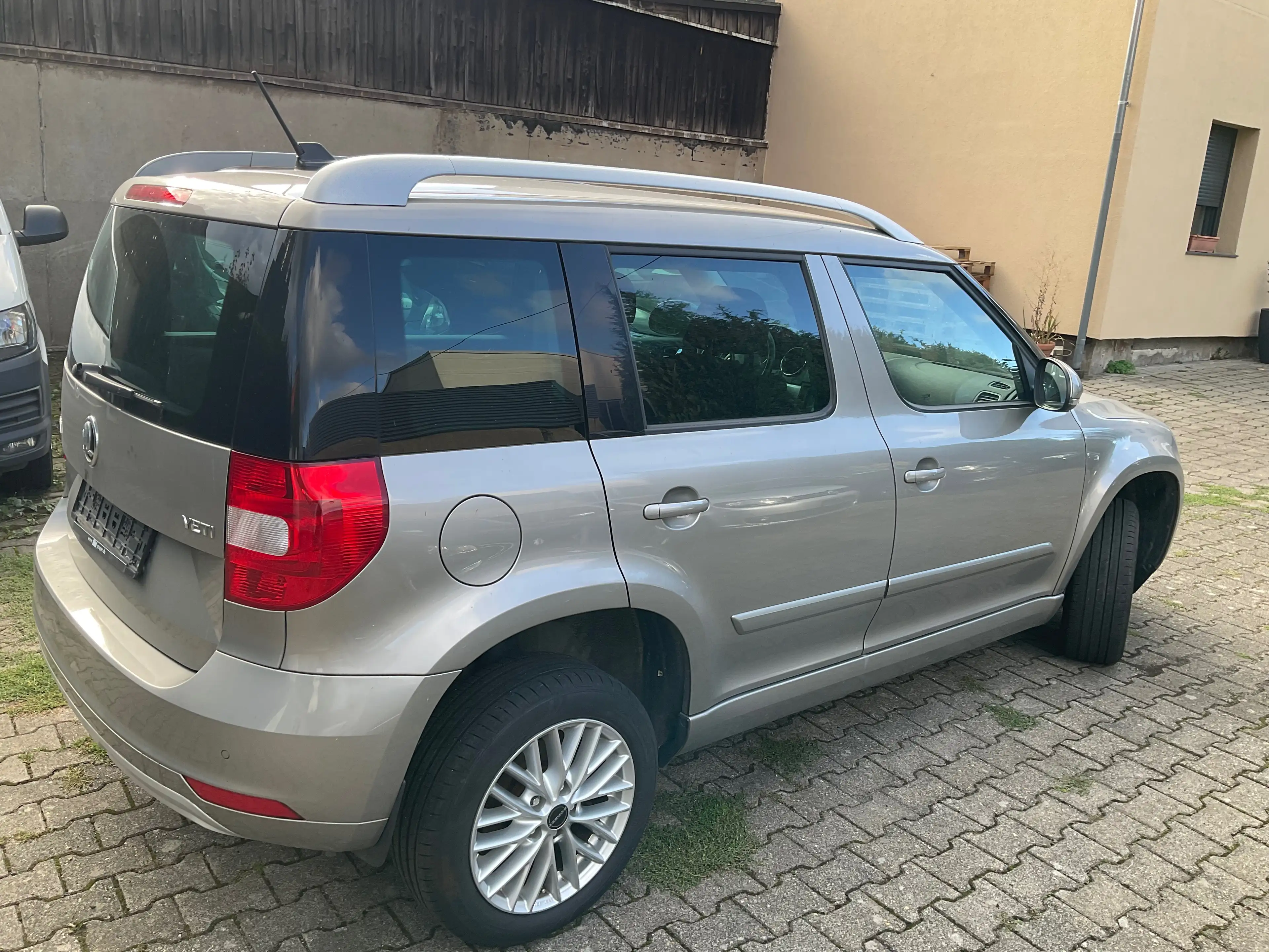 Skoda Yeti Yeti, 2.0 TDI, NAVI, PDC, ALU, — photo 6