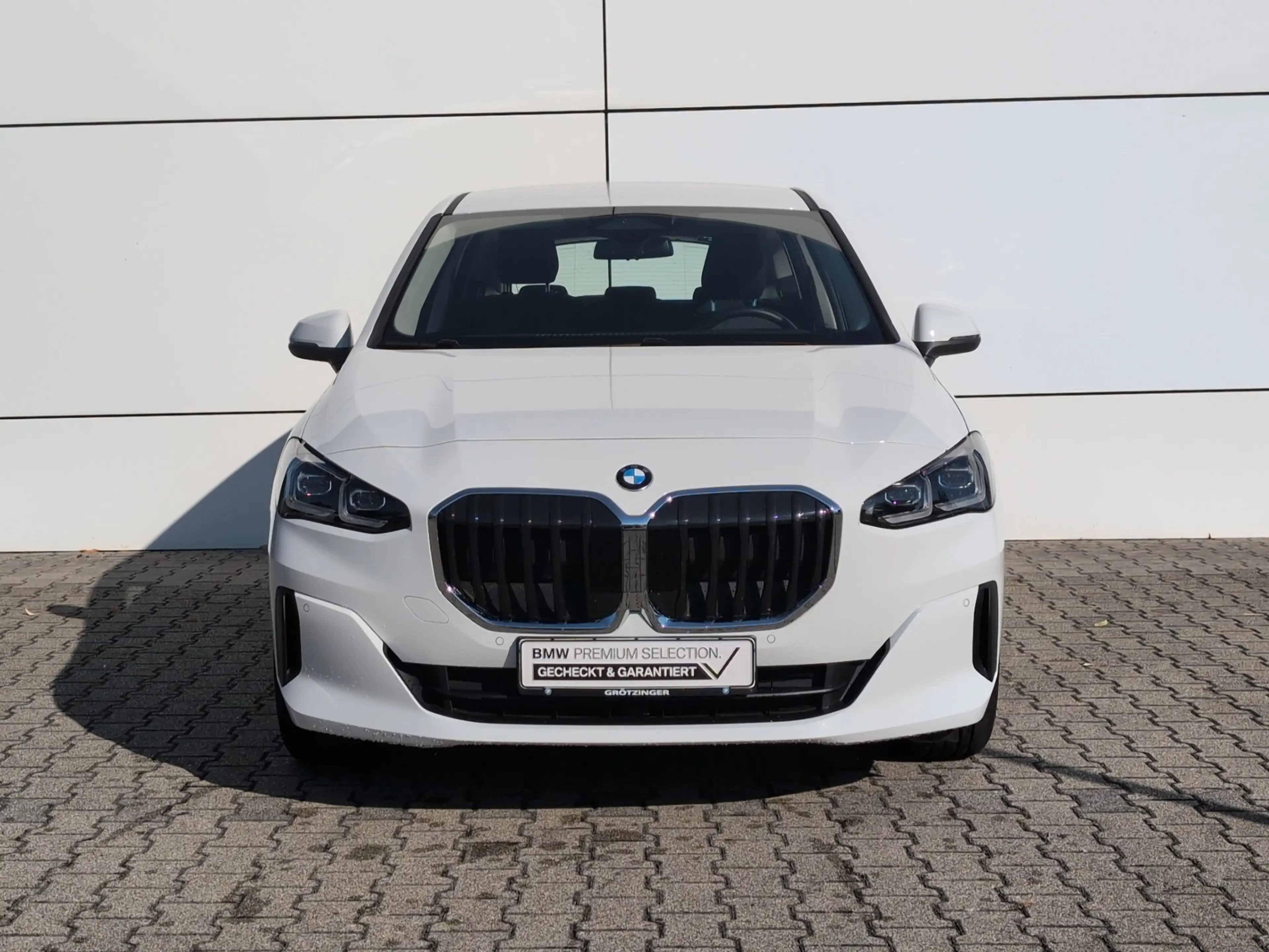 BMW 220 i Active Tourer Leasing 280€ ohne Anzahlung — photo 2