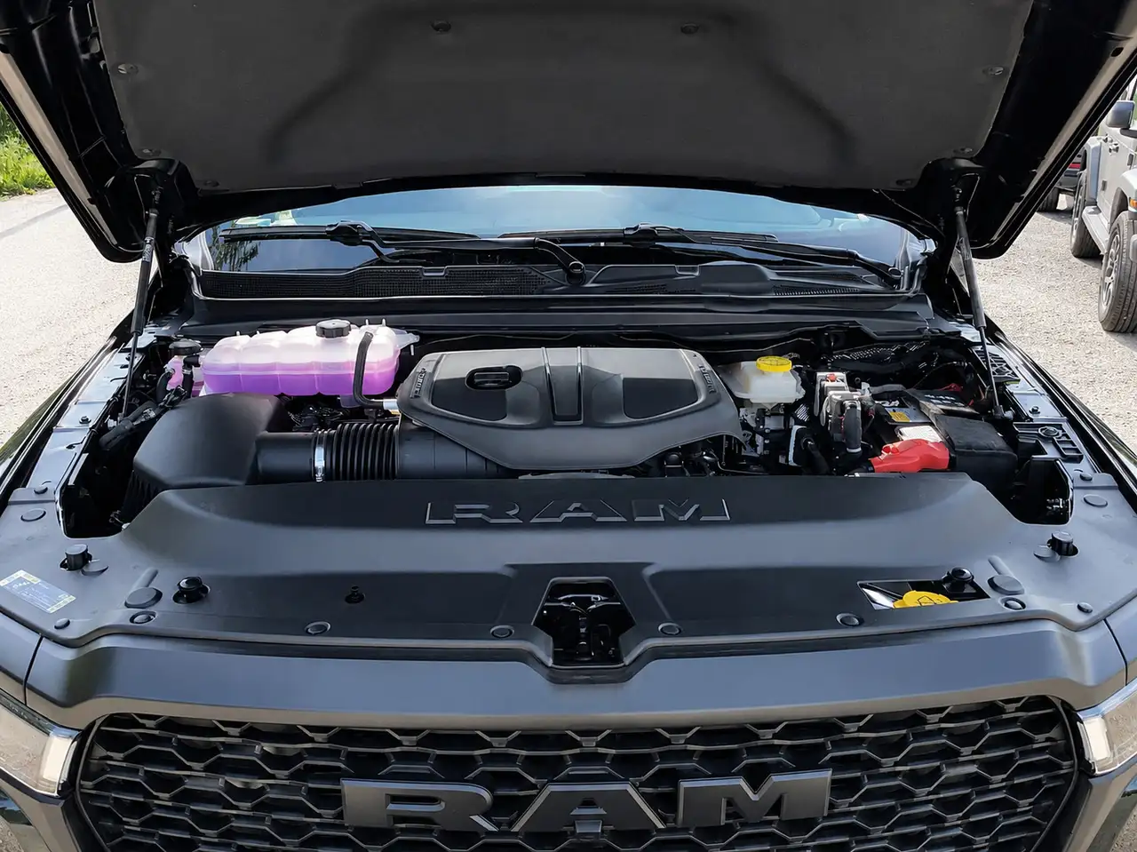 RAM 1500 снимка RAM 1500