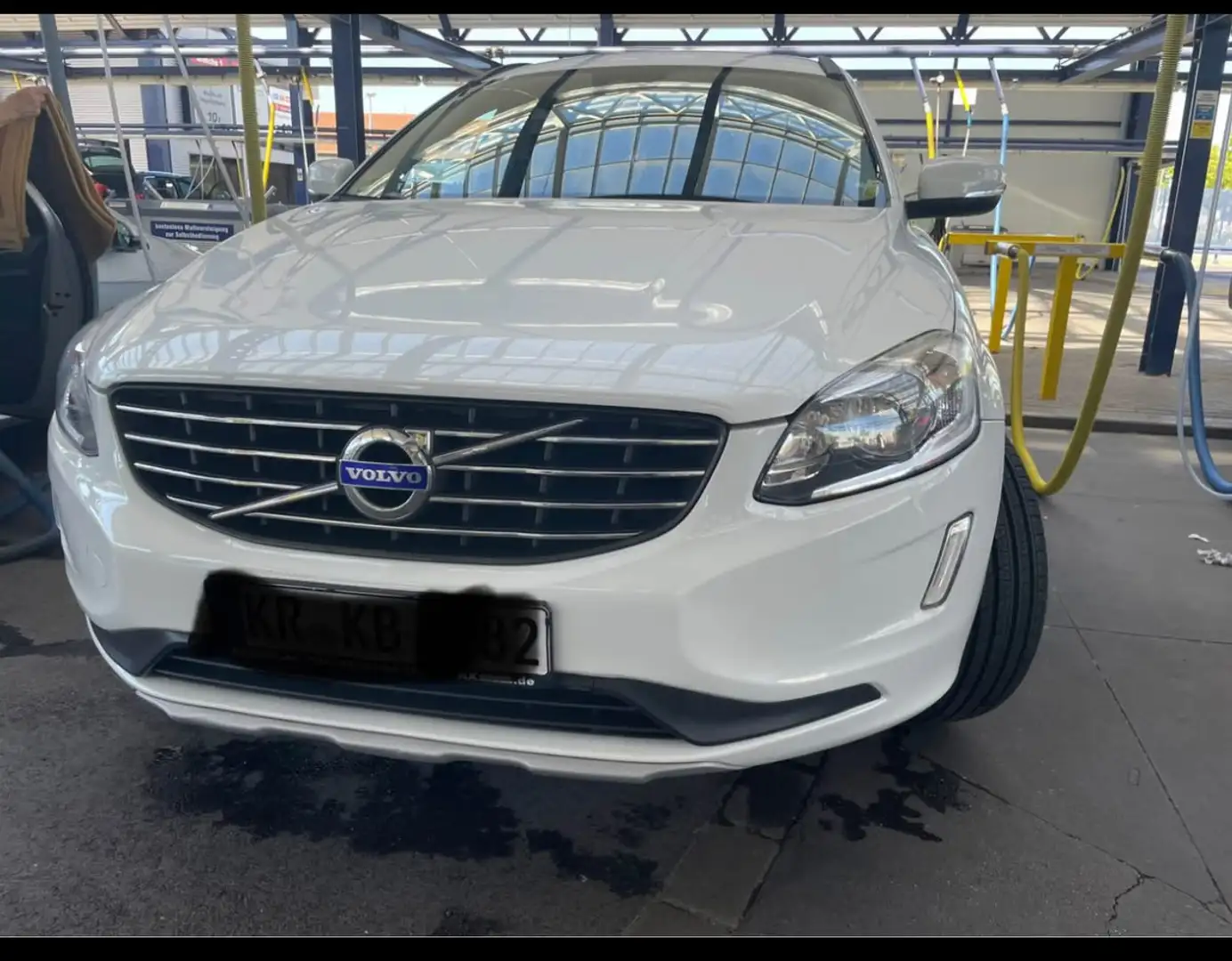 Volvo XC60 D5 AWD Aut. Momentum - 1