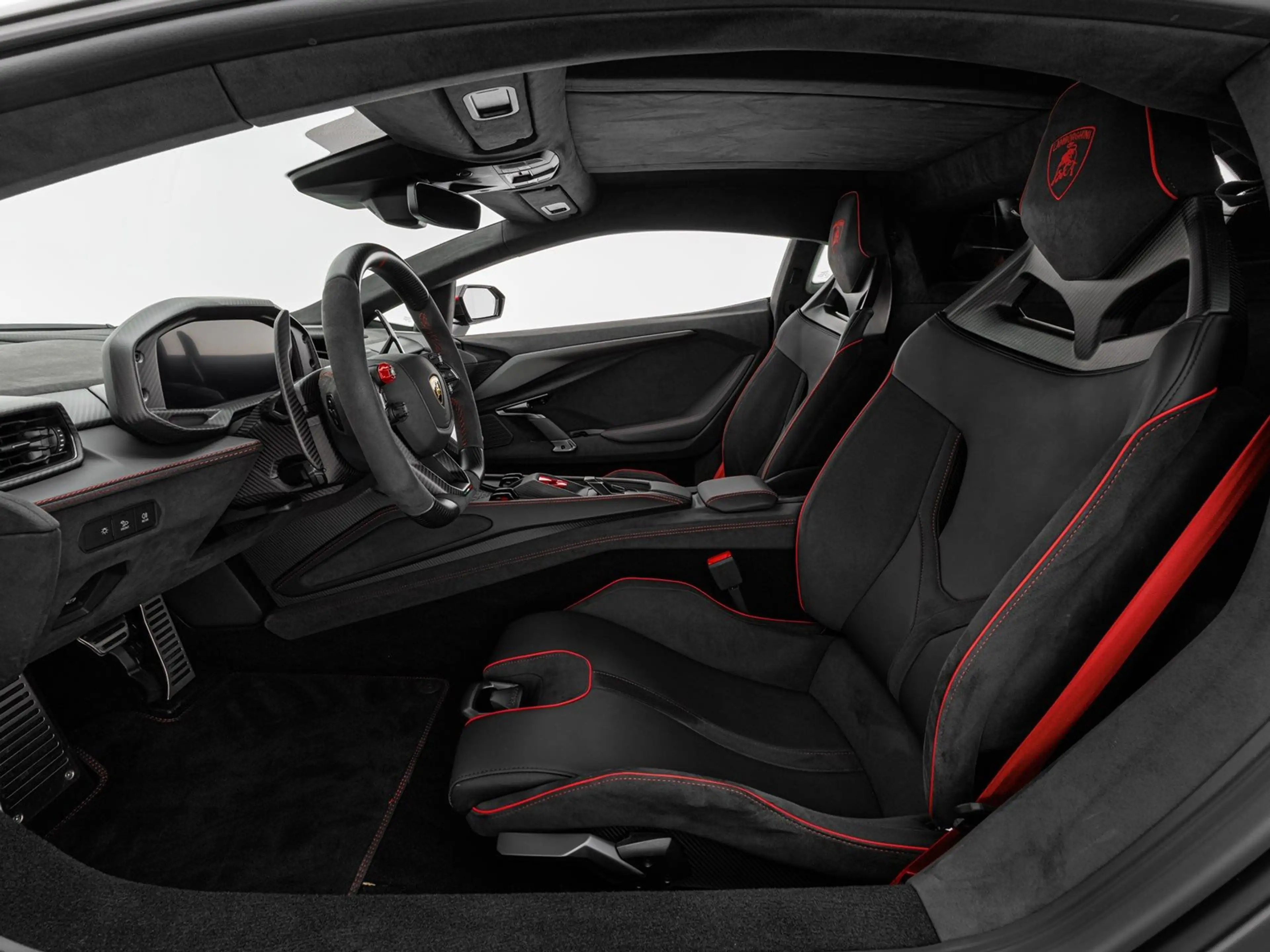 Lamborghini Revuelto — photo 5