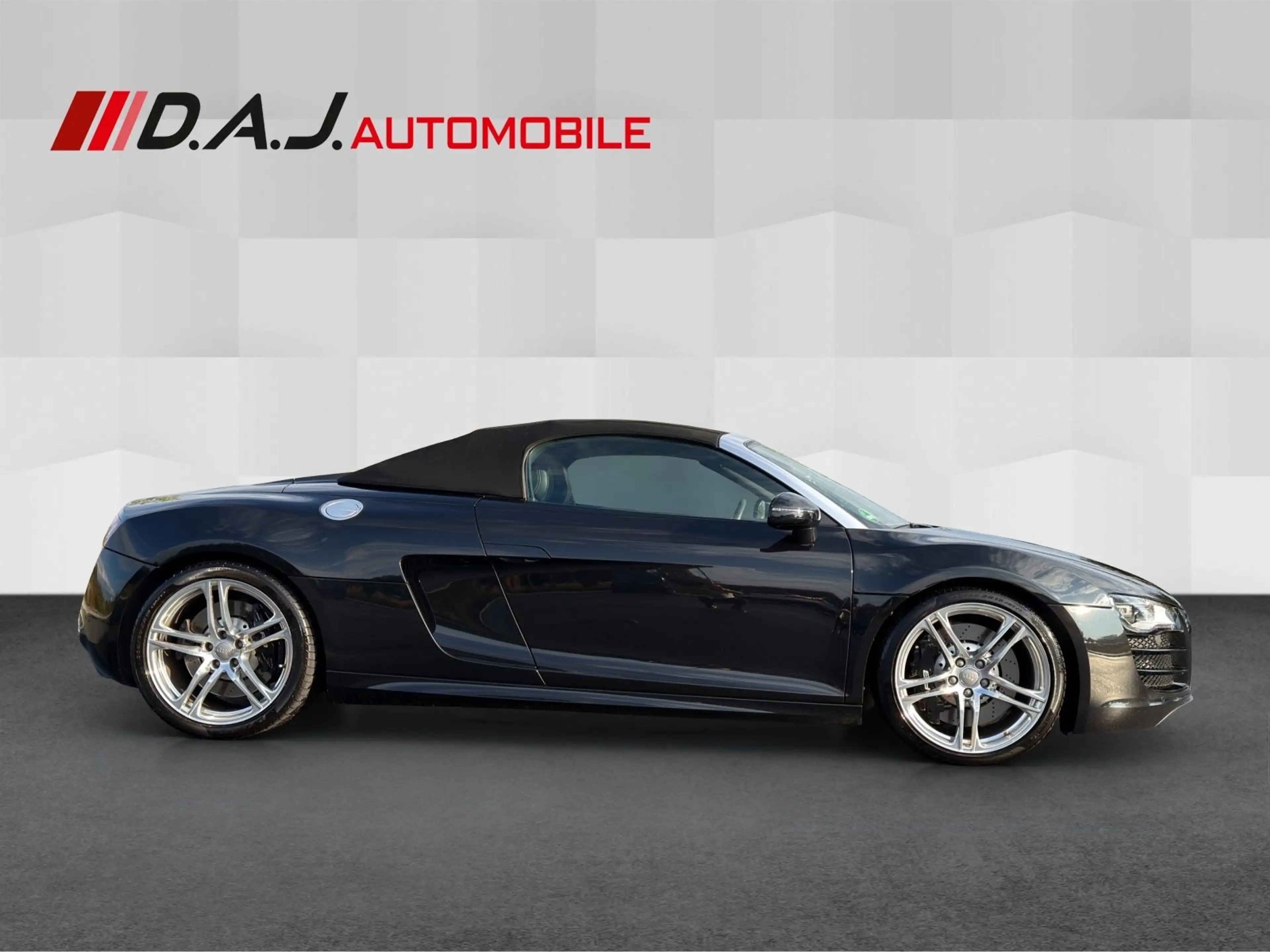 Audi R8 Spyder 5.2 FSI R tronic quattro exclusive — photo 6