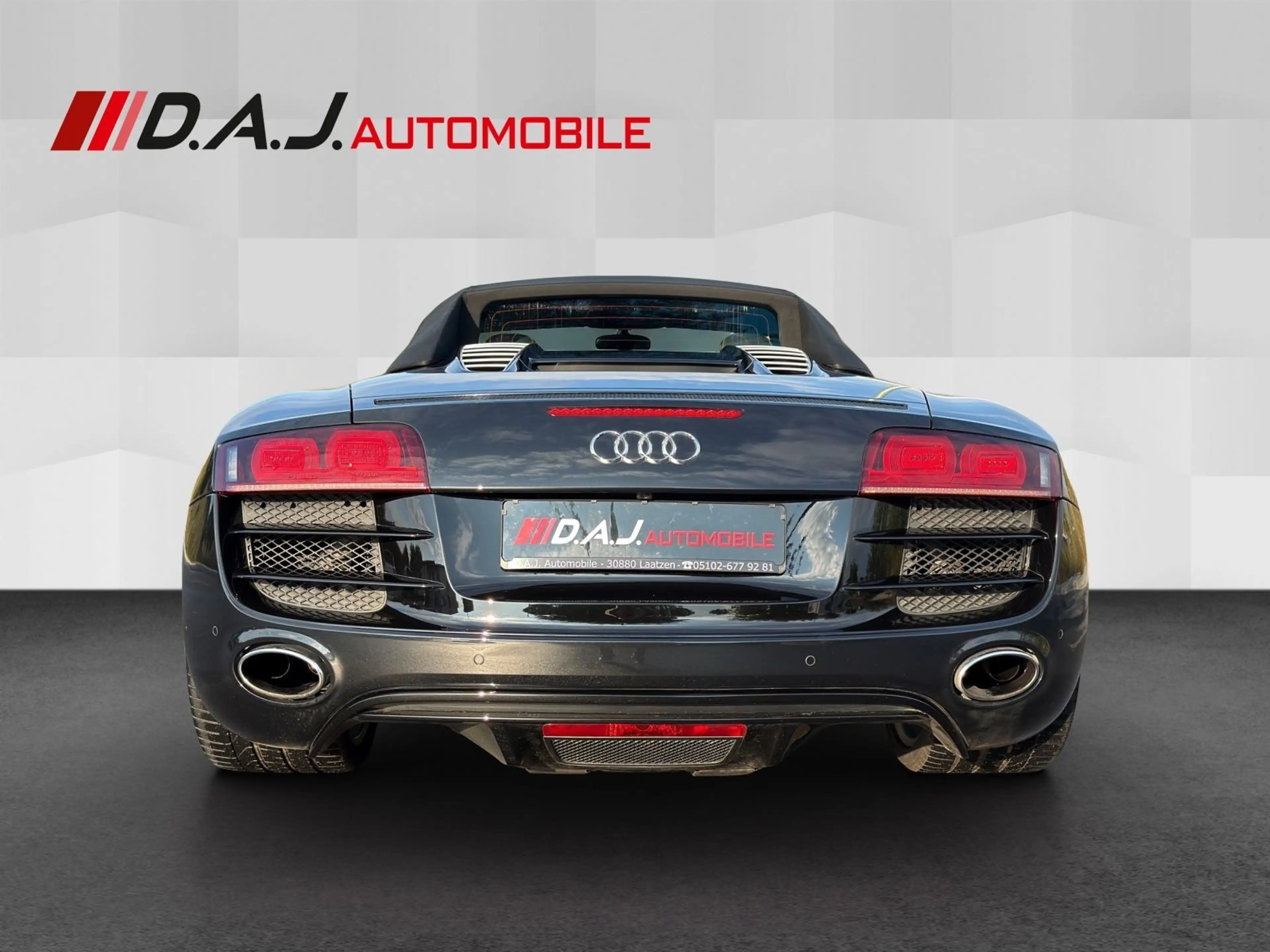 Audi R8 Spyder 5.2 FSI R tronic quattro exclusive — photo 4