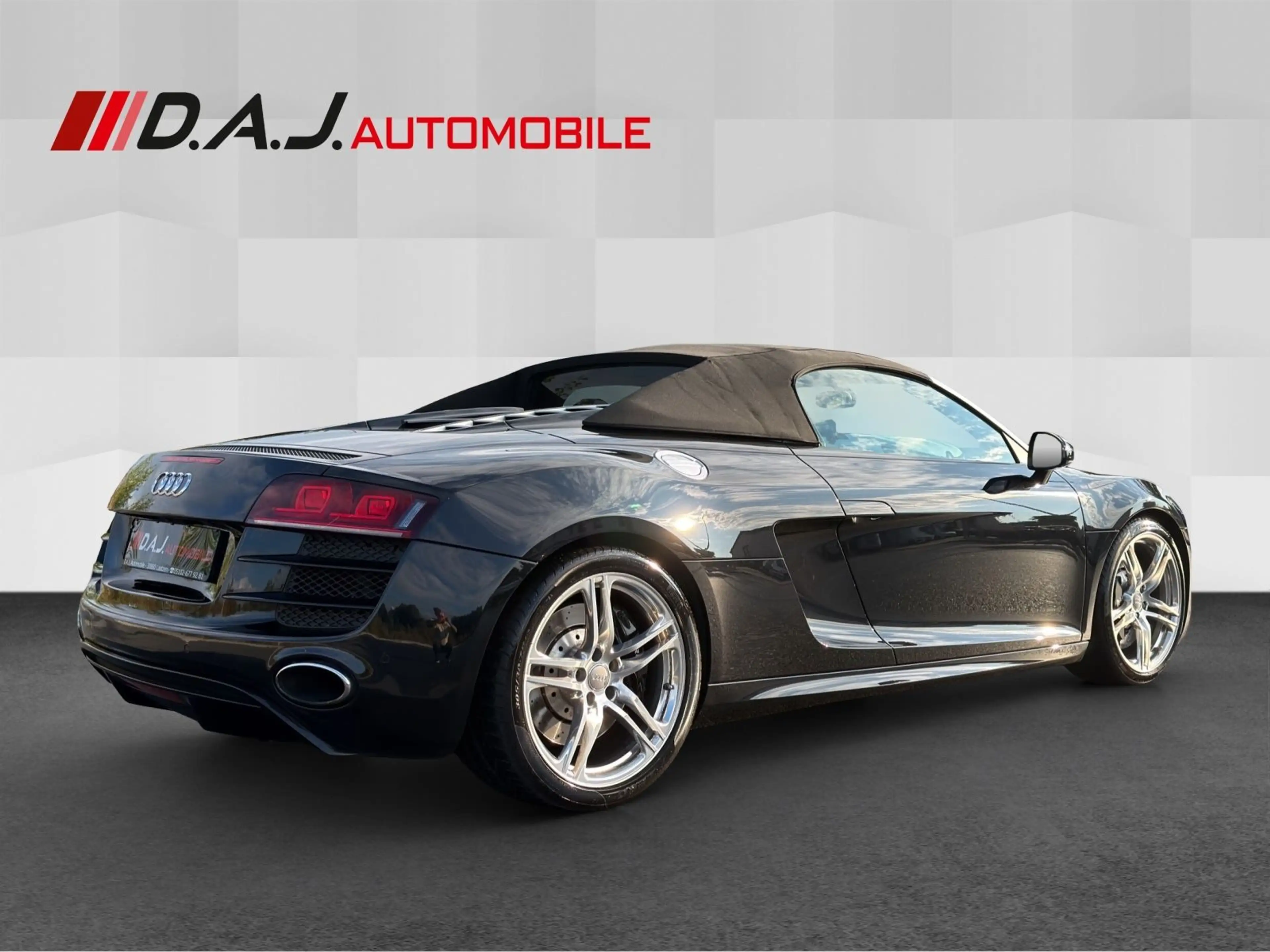 Audi R8 Spyder 5.2 FSI R tronic quattro exclusive — photo 5
