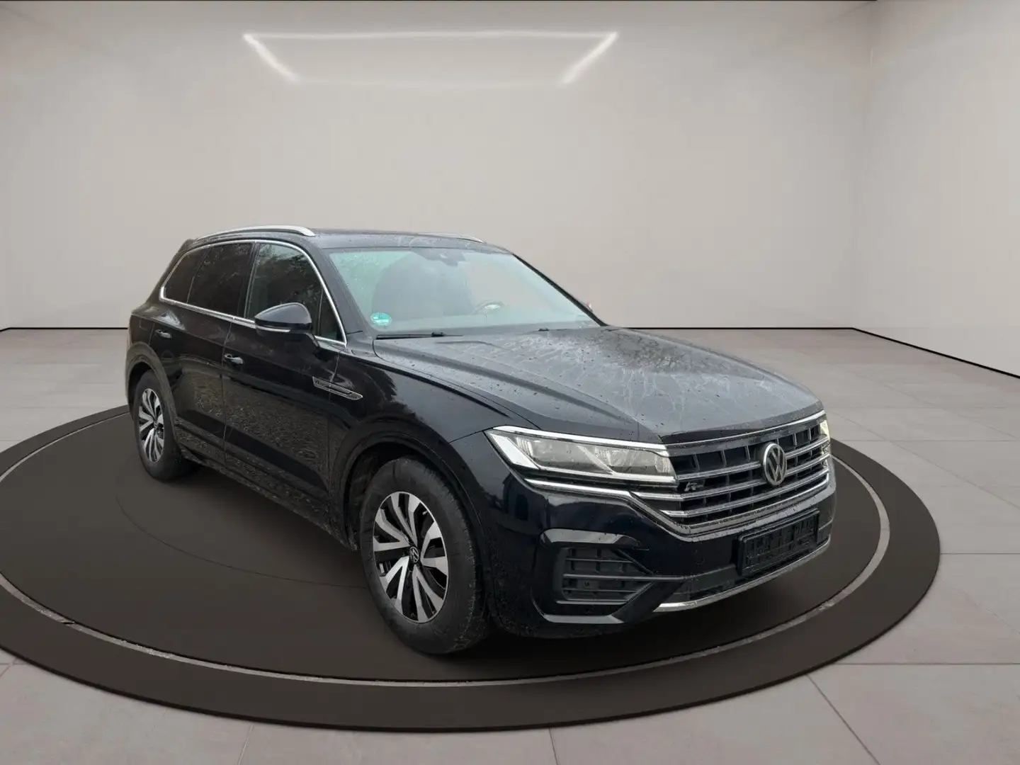 Volkswagen Touareg Atmosphere 4Motion R line Paket Zwart - 1