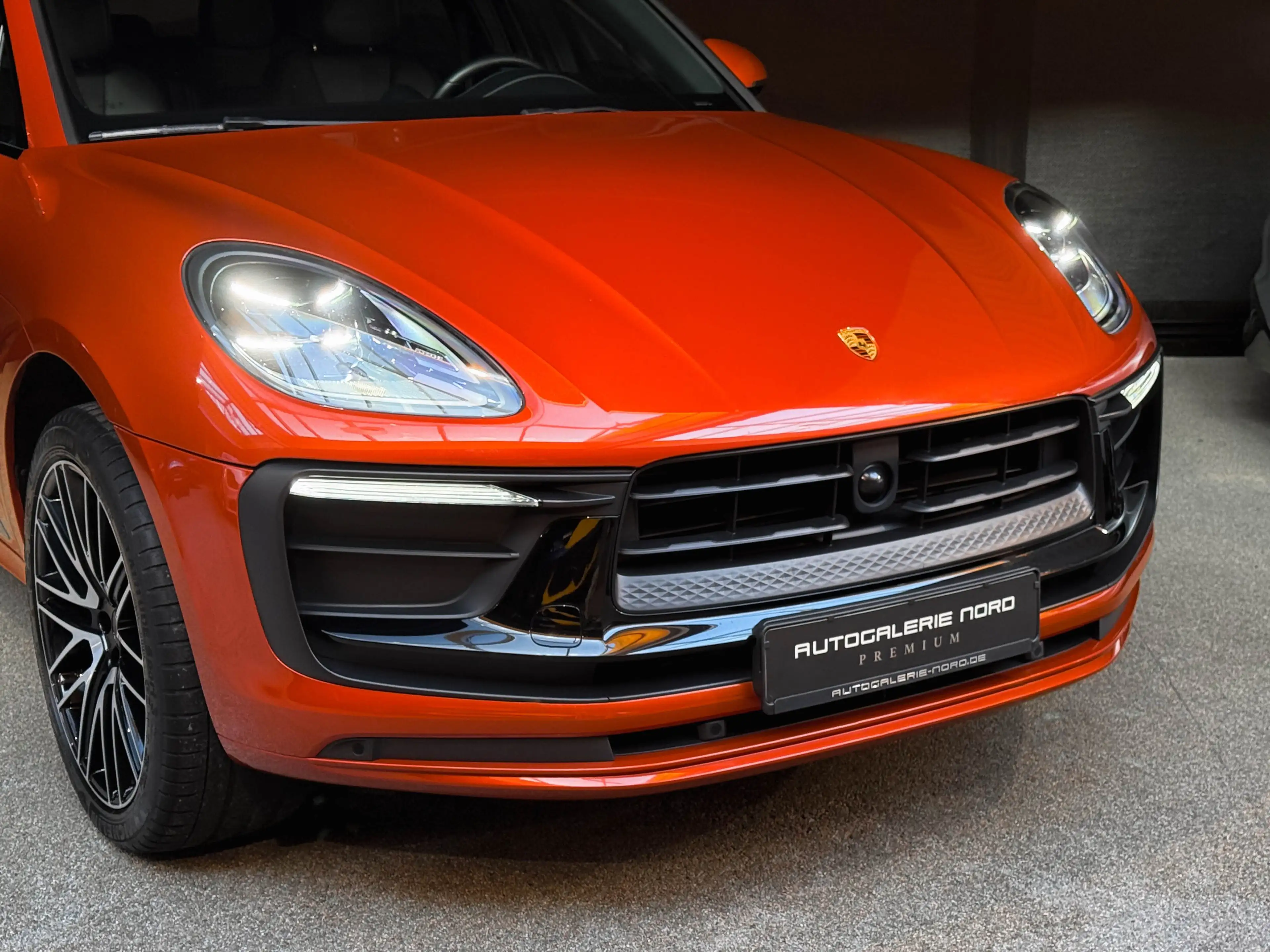Porsche Macan Pano+ACC+911 Turbo Design+Luftfederung — photo 8