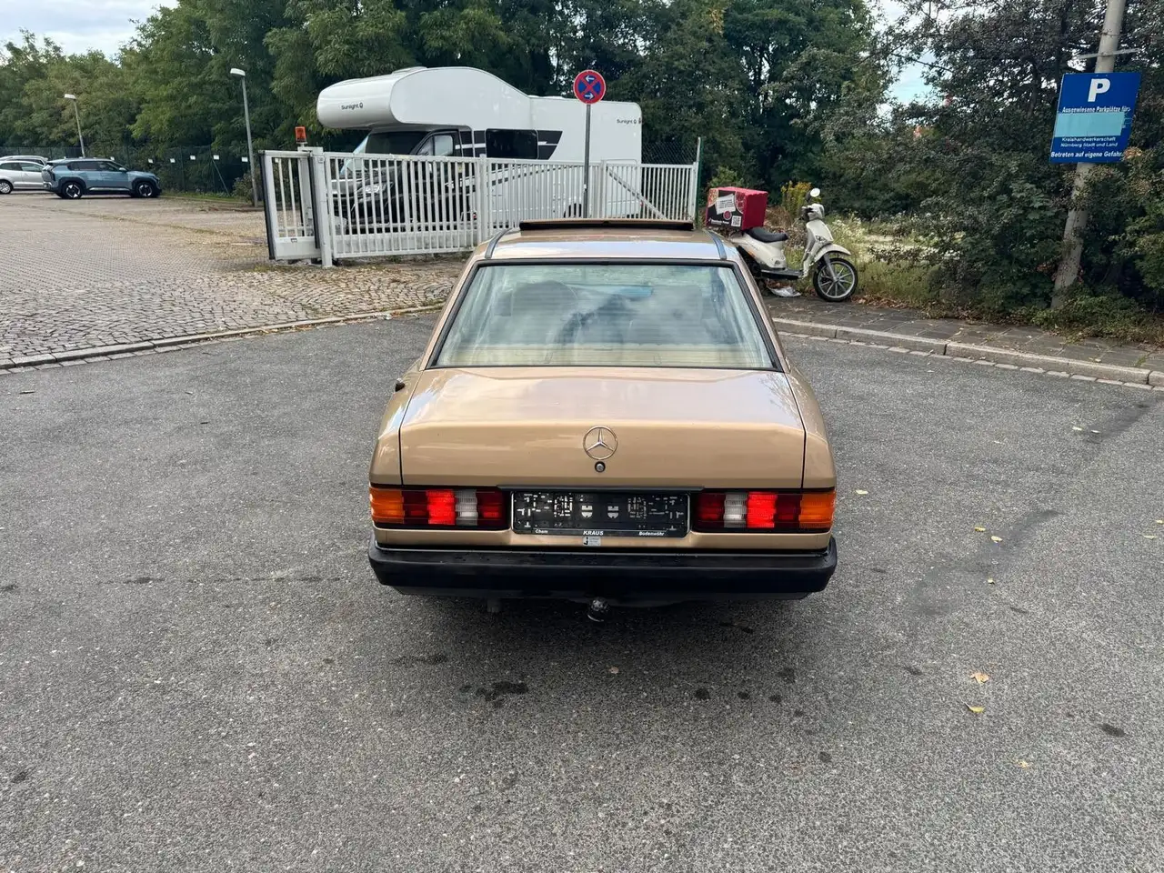 Mercedes-Benz 190 Oldtimer Mercedes 190 E 2.3, foto 4