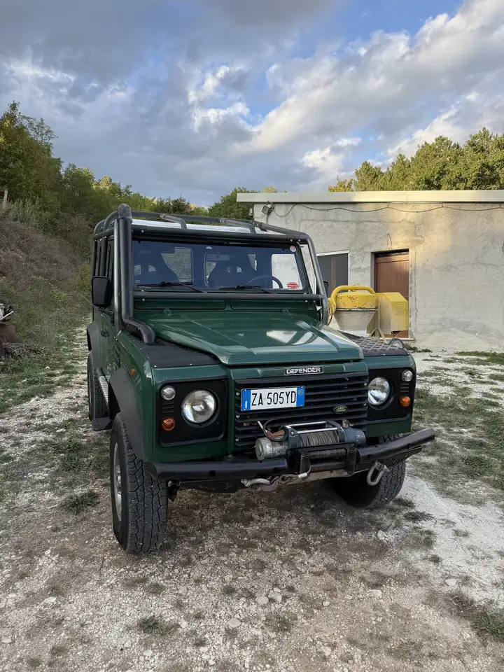Land Rover Defender