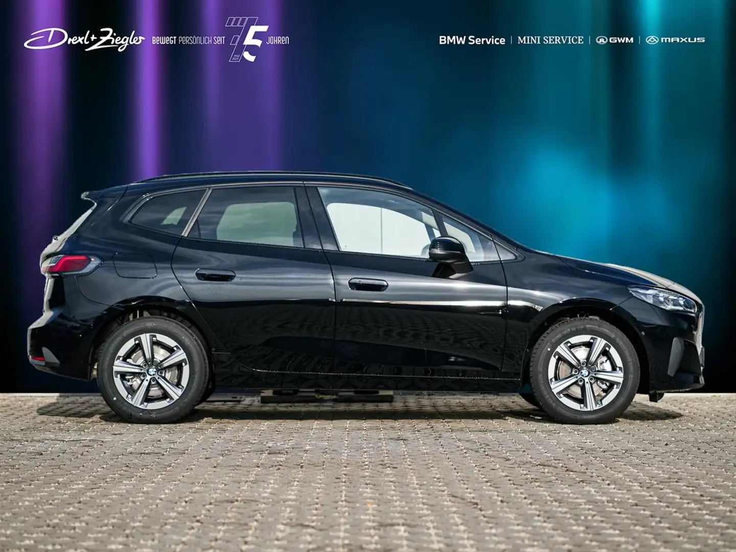 BMW 220 220i Active Tourer AHK 17" eSitze PANO aLED KoZg Schwarz - 2