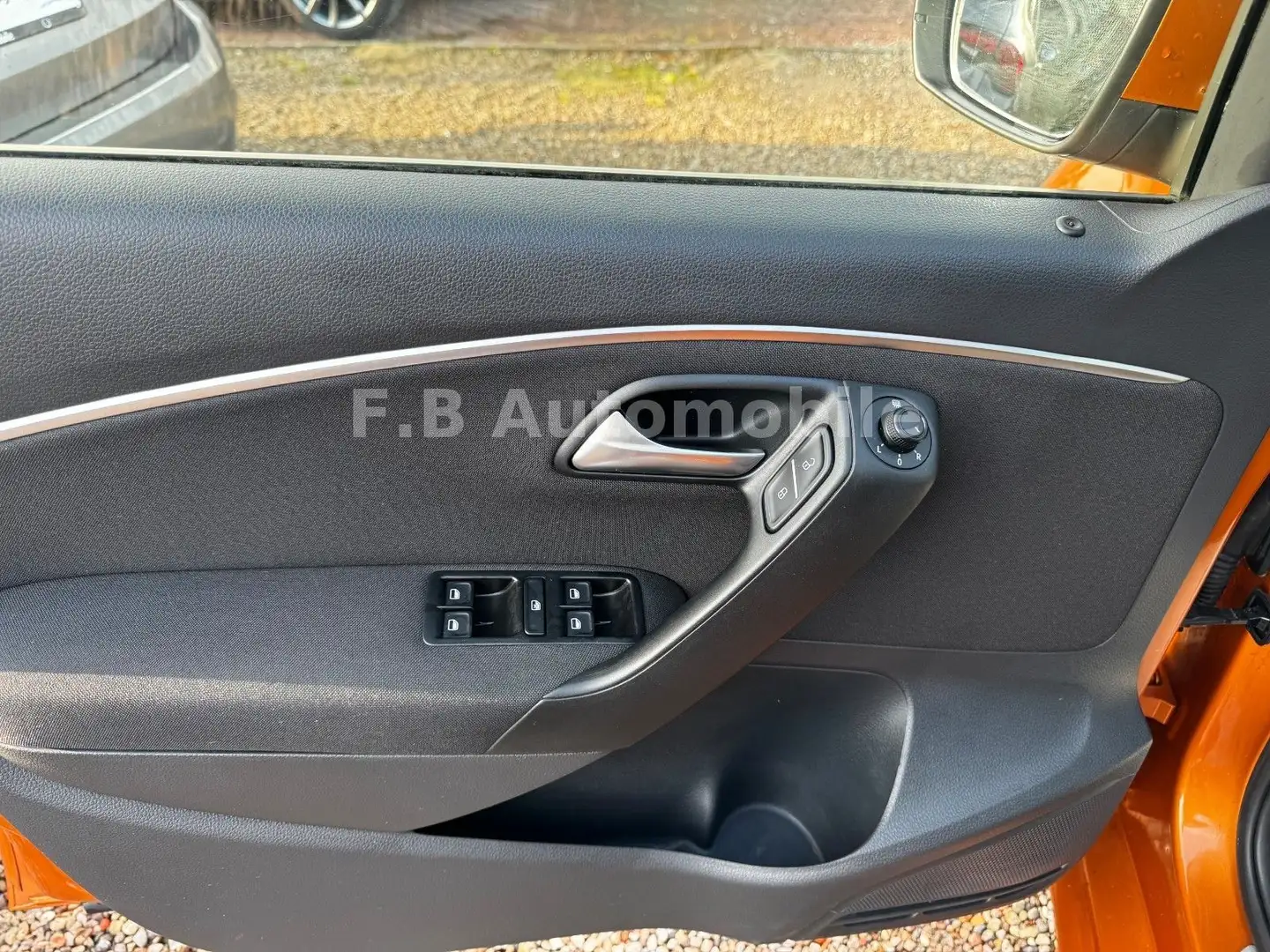 Volkswagen Polo V/SHZ/KLMA/RFK/PDC/PD/UVM.. Orange - 2