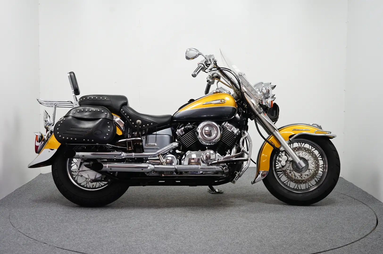 Yamaha XVS 650 DRAGSTAR CLASSIC Goud - 1