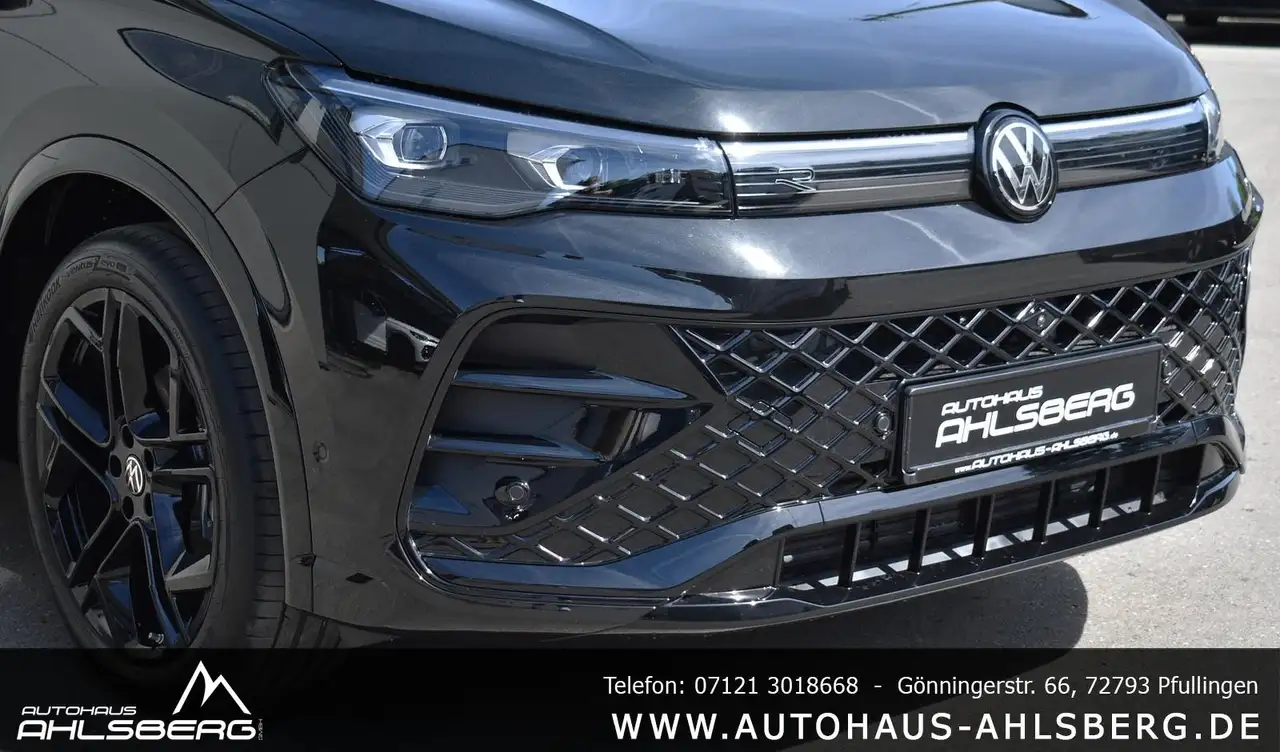 Volkswagen Tiguan R-LINE/STHZ HUD/PANO/20 ZOLL/H&K/BLACK/IQ 4