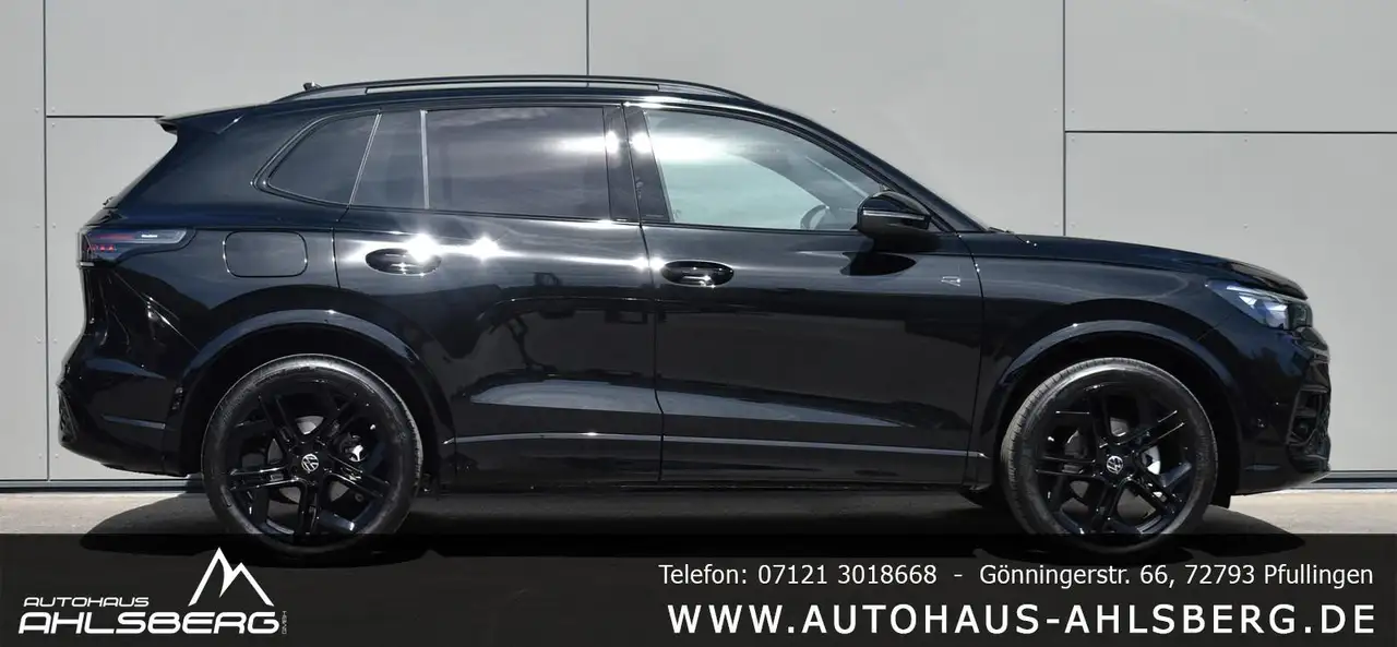 Volkswagen Tiguan R-LINE/STHZ HUD/PANO/20 ZOLL/H&K/BLACK/IQ 6