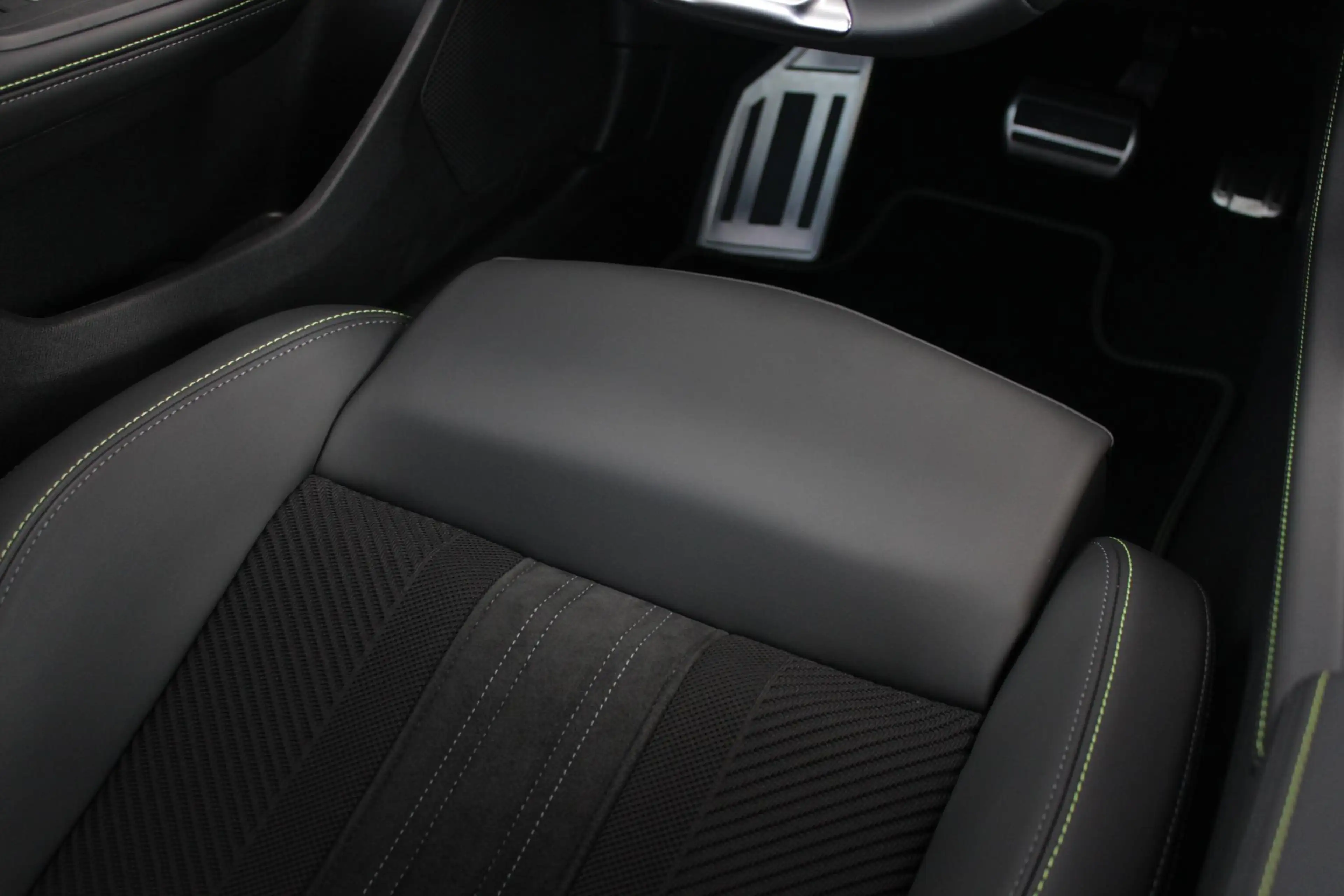 Peugeot 408 1.2 Hybrid 145PK AUTOMAAT GT *NIEUWE AUTO!* | ELEK — photo 38