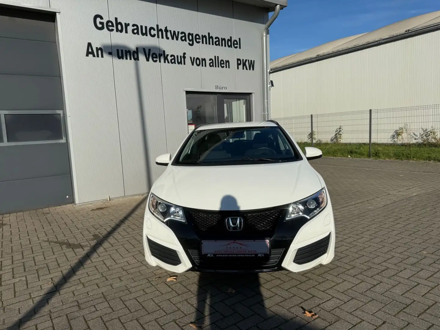 Honda Civic Tourer Comfort*AHK*SHZ*GJREIFEN*TEMPOMAT Weiß - 2