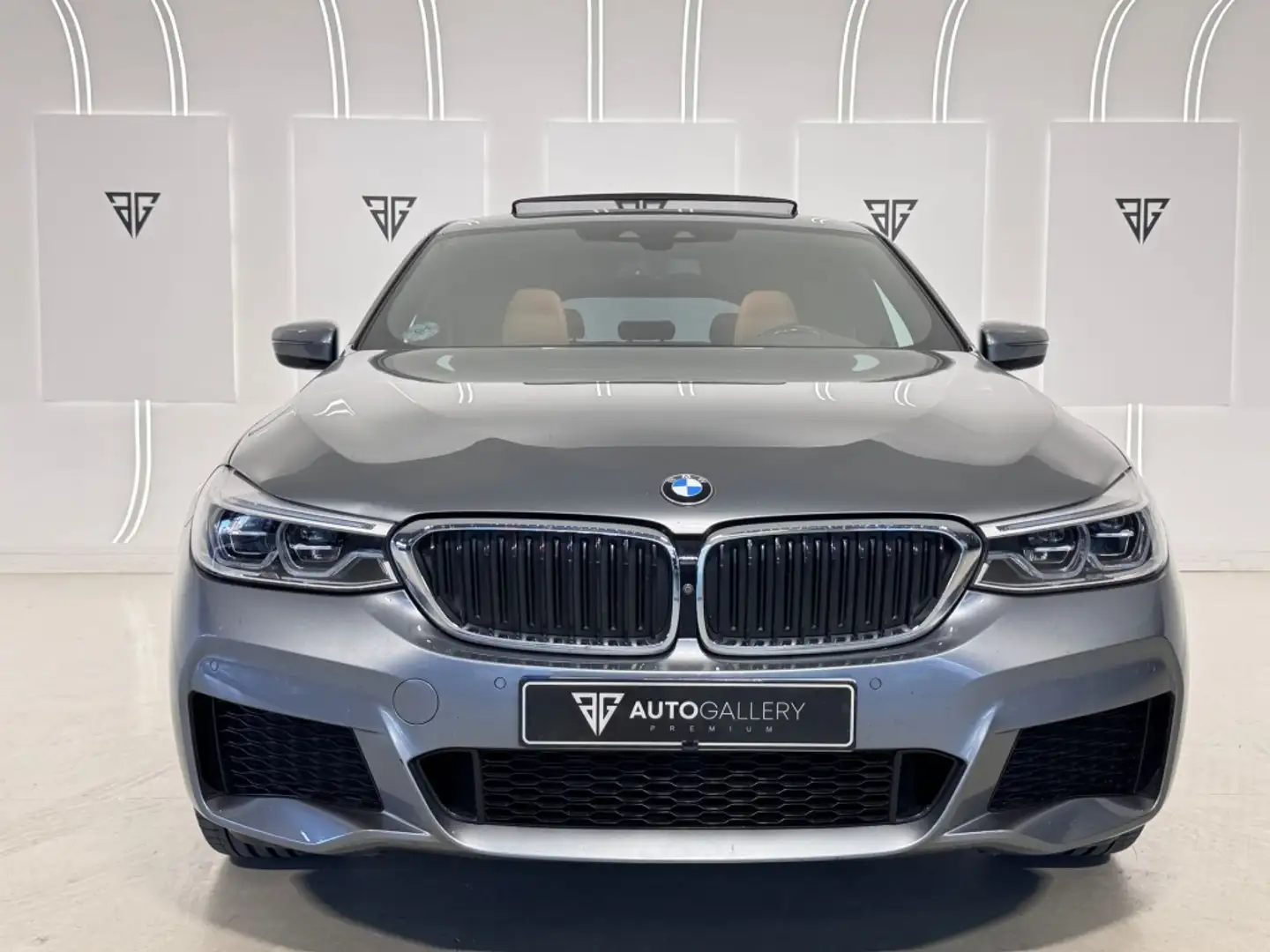 BMW 630 630dA Gran Turismo Stříbrná - 2