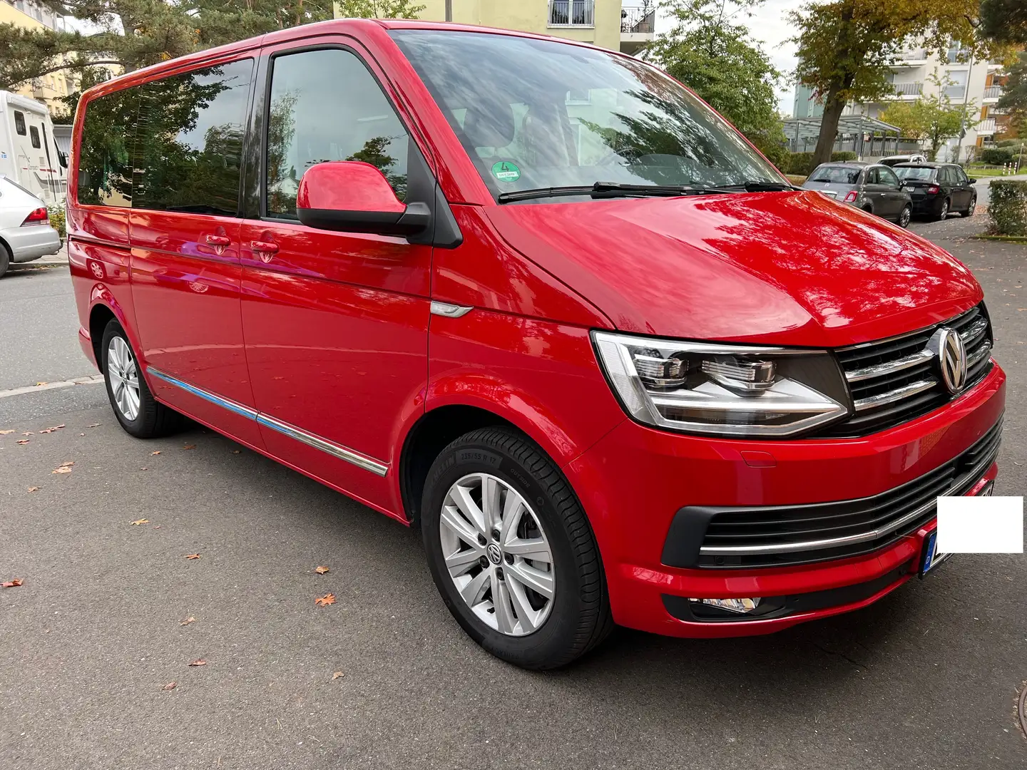Volkswagen T6 Caravelle Transporter T6 TDI BMT Kurz Highline Rojo - 2