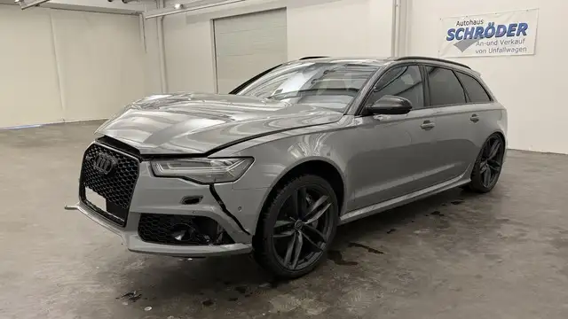 Audi RS6 Avant 4.0 TFSI quattro performance *Pano*