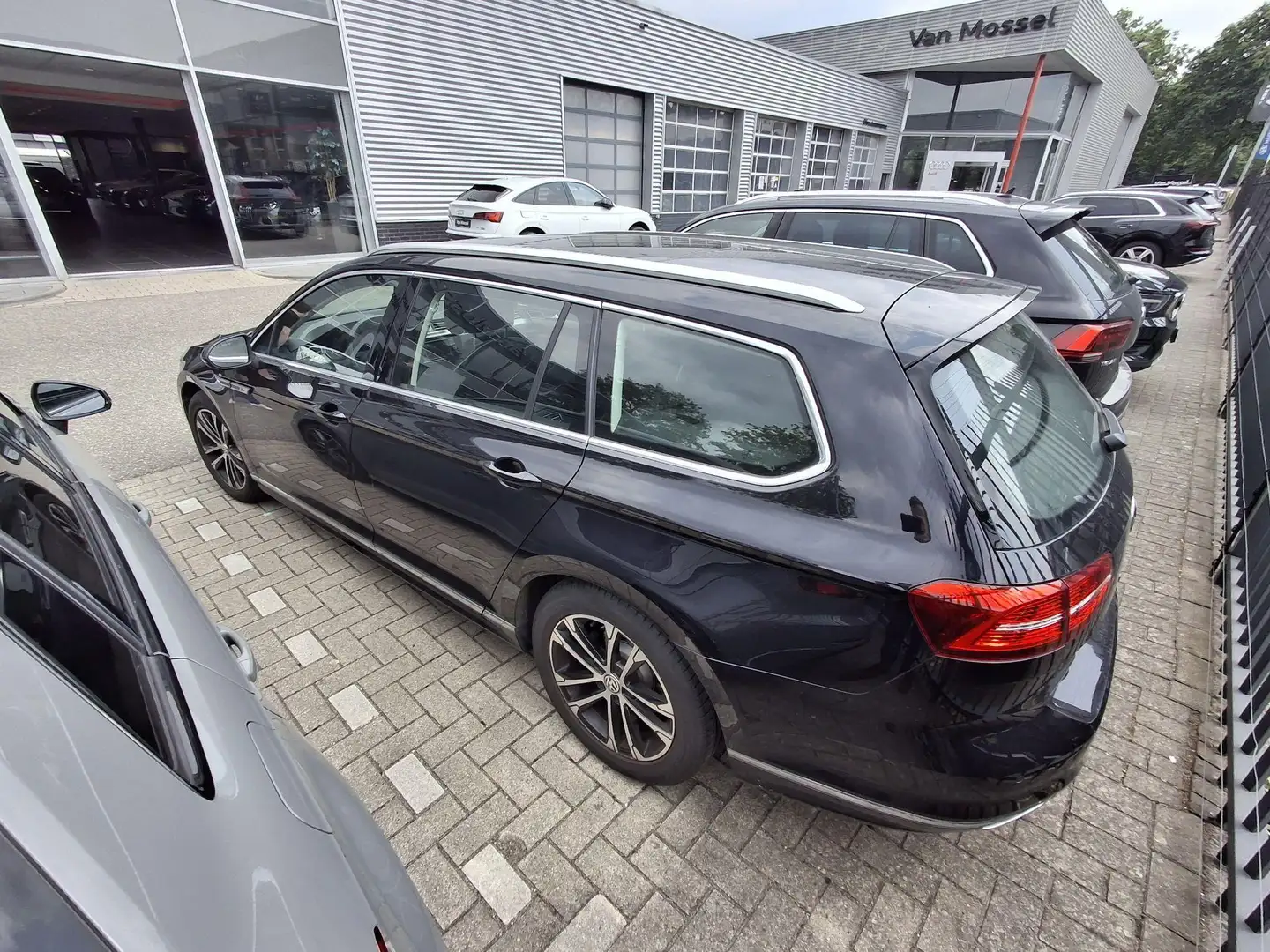 Volkswagen Passat Variant 1.8 TSI Business Edition R 179 PK | WORDT VERWACHT Noir - 2