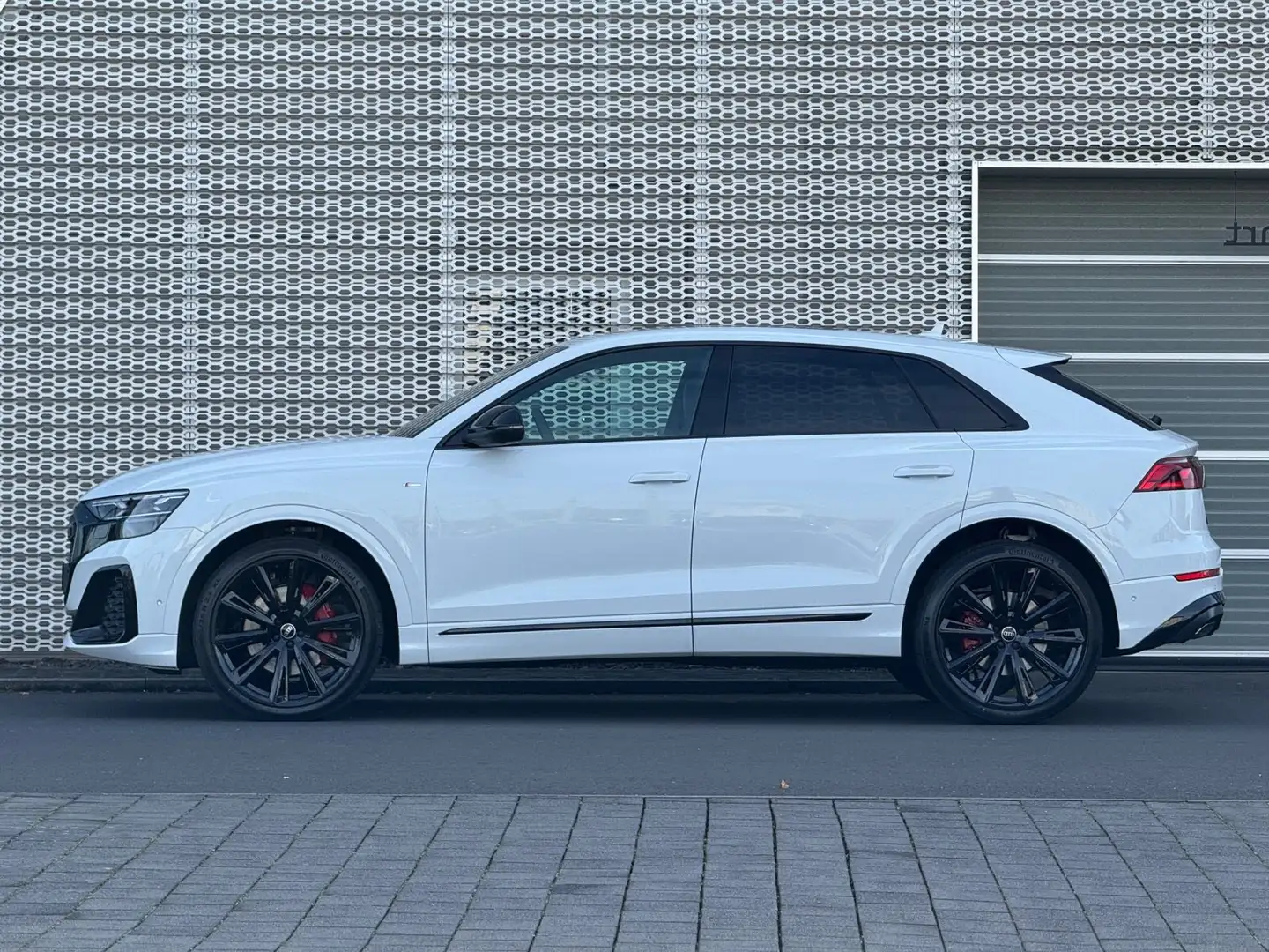 Audi Q8 TDI quattro SLINE*HUP*SOFT*STHG*LASER*AHK*PAN Weiß - 2