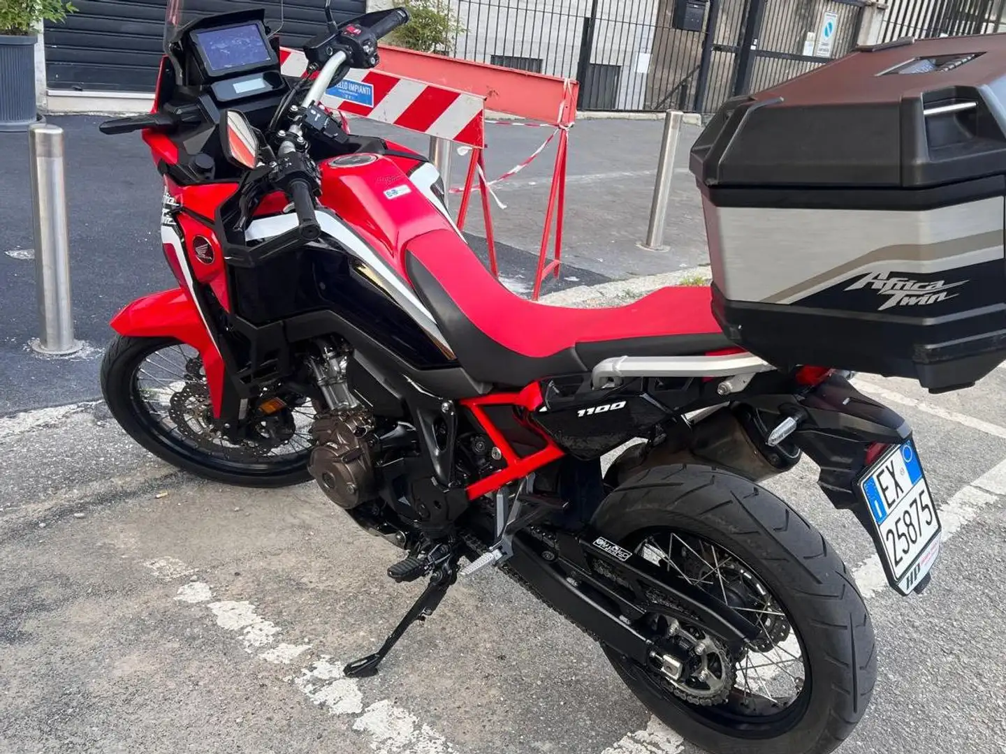 Honda CRF 1100 Urban DCT Rouge - 1