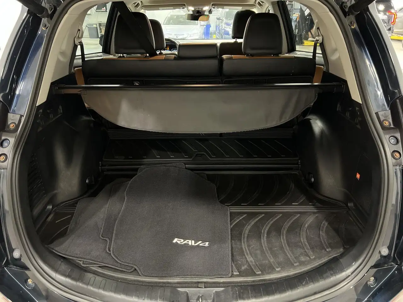 Toyota RAV 4 снимка Toyota RAV 4