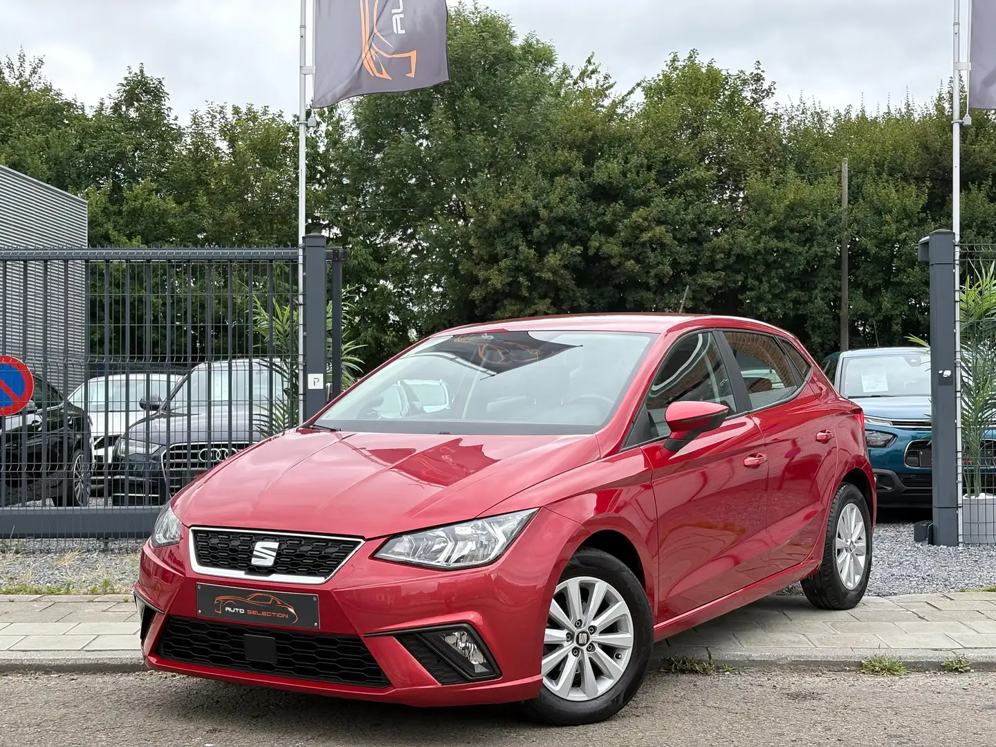 SEAT Ibiza Ibiza 1.0i -CLIM-EURO6-CRUISE-APPLE CARPLAY-USB Rouge - 1