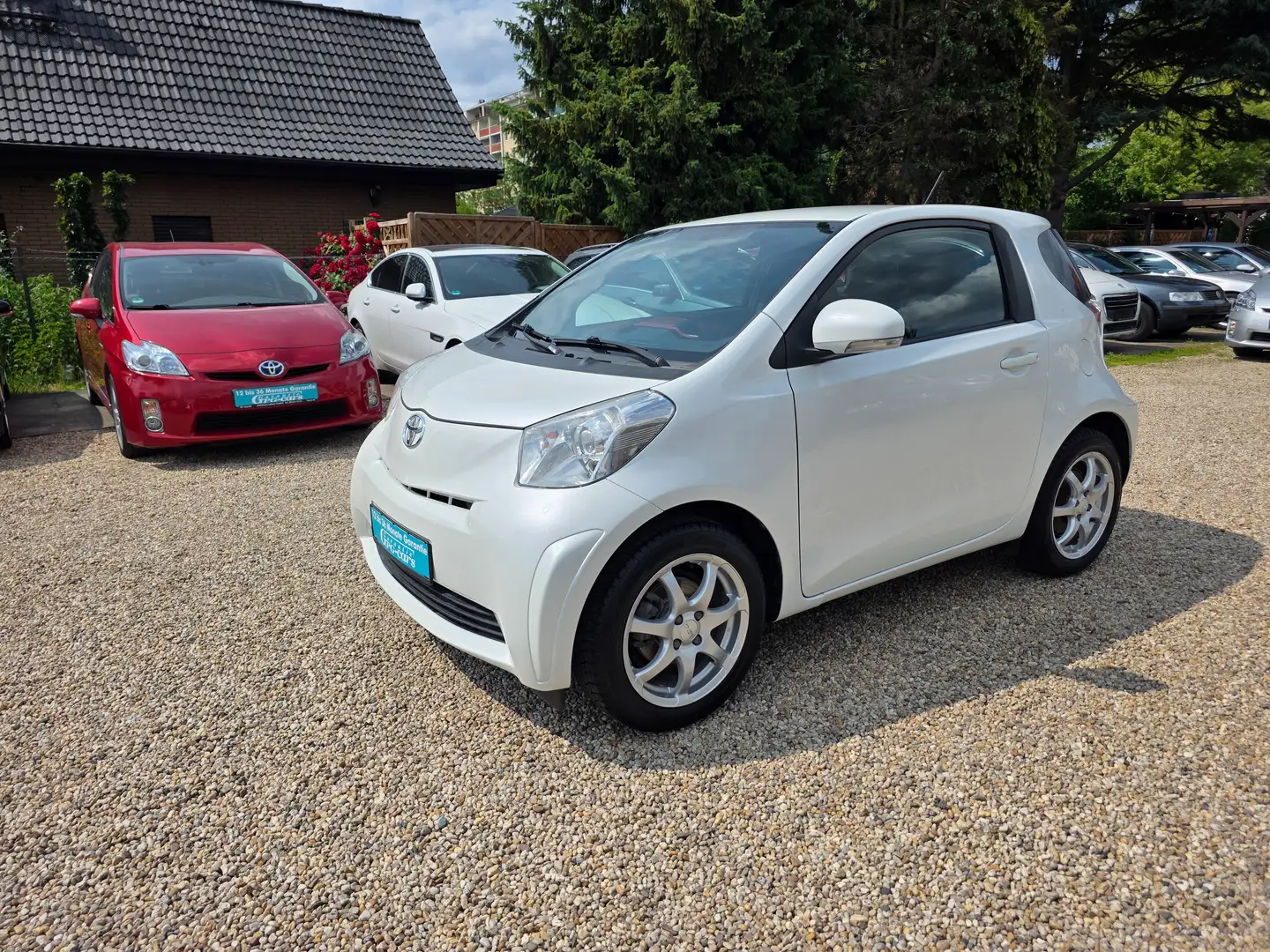 Toyota iQ 1.33*Autom.*PDC*Navi*Standheiz.*TÜV 05.2027* Bílá - 2